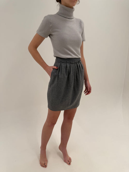 Fustă Hugo Boss din lana extrafina plină în croi volumizat