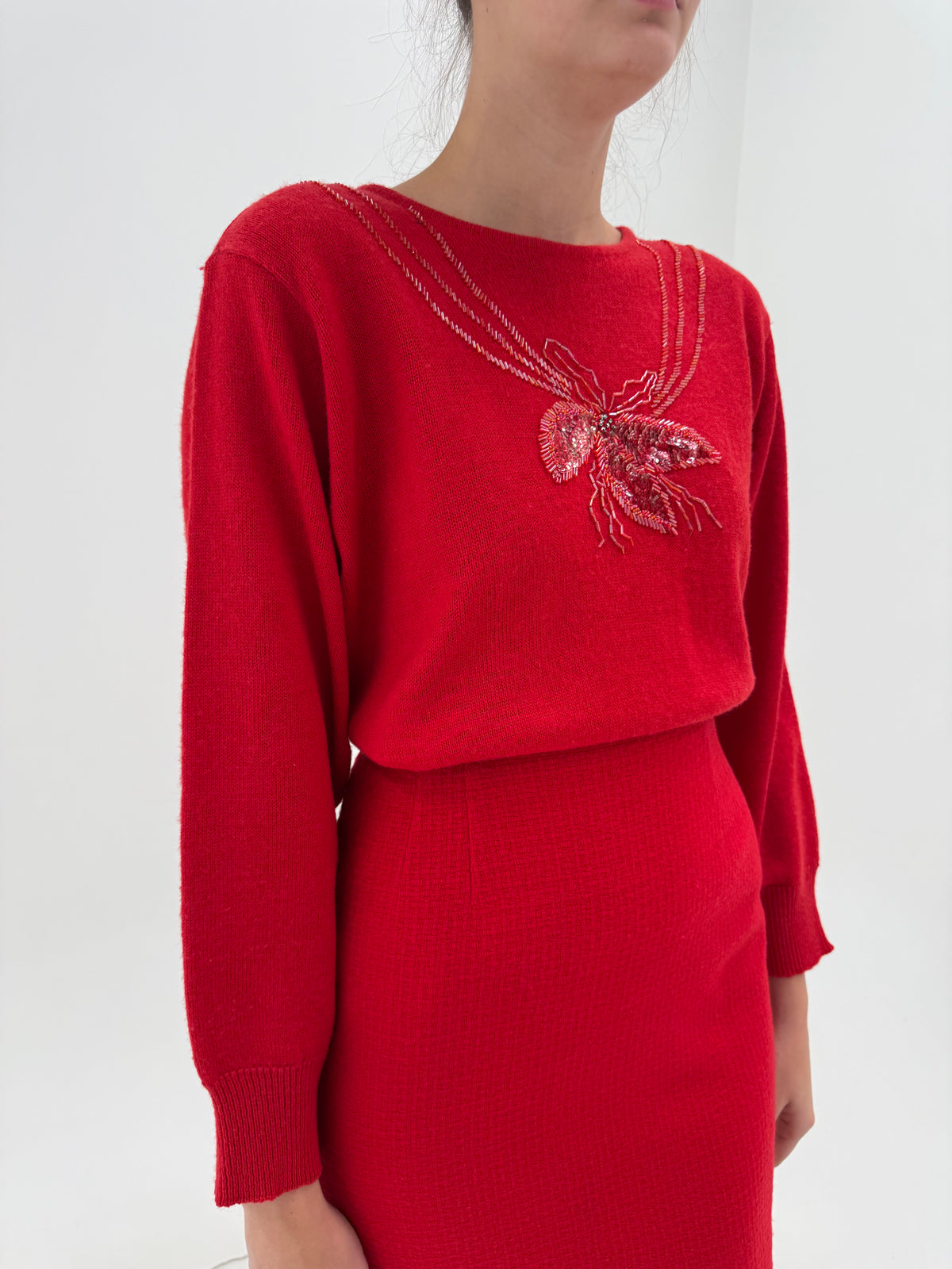 Pulover vintage cu aplicații manuale superbe delicate din lana extrafina