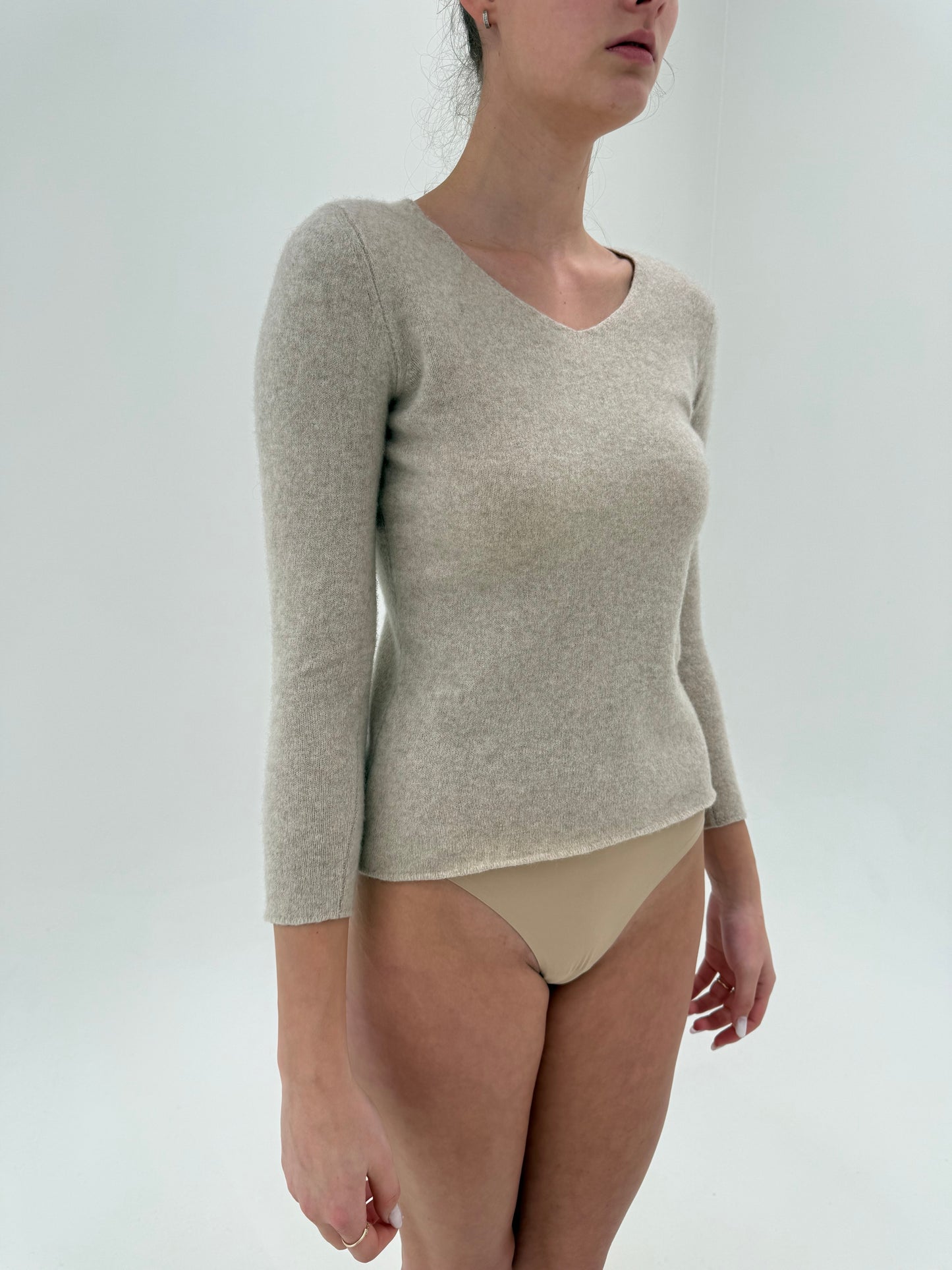 Pulover din cașmir nude high end italian cambrat petite