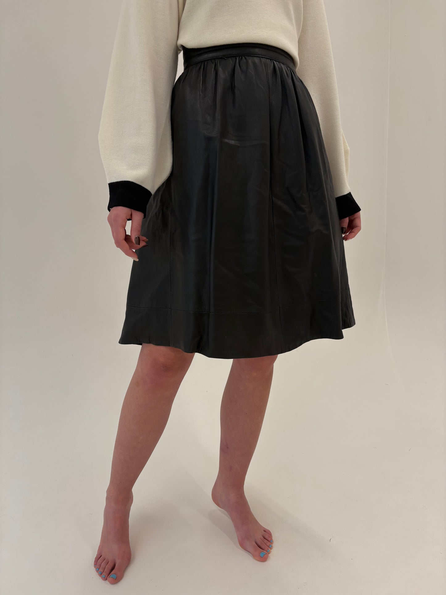 Fustă din piele naturală super amplă cu talie ultra înaltă marcată