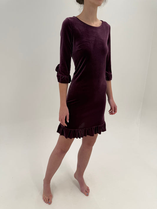 Rochie din catifea plum cu volane