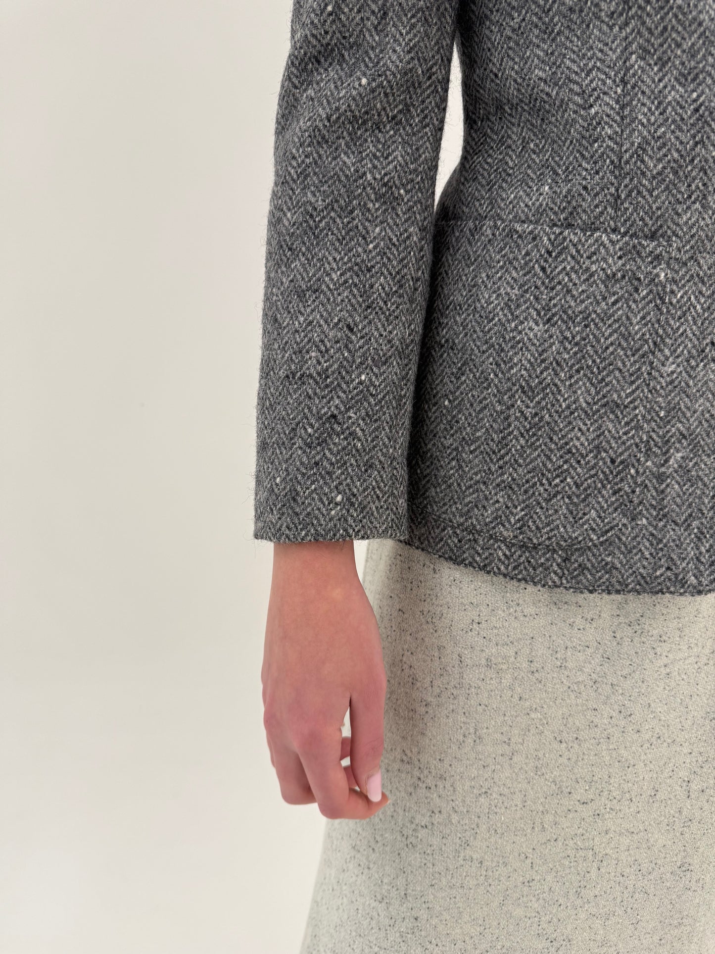 Sacou italian din tweed gros Chevron în nuanțe de gri din lana pura virgină