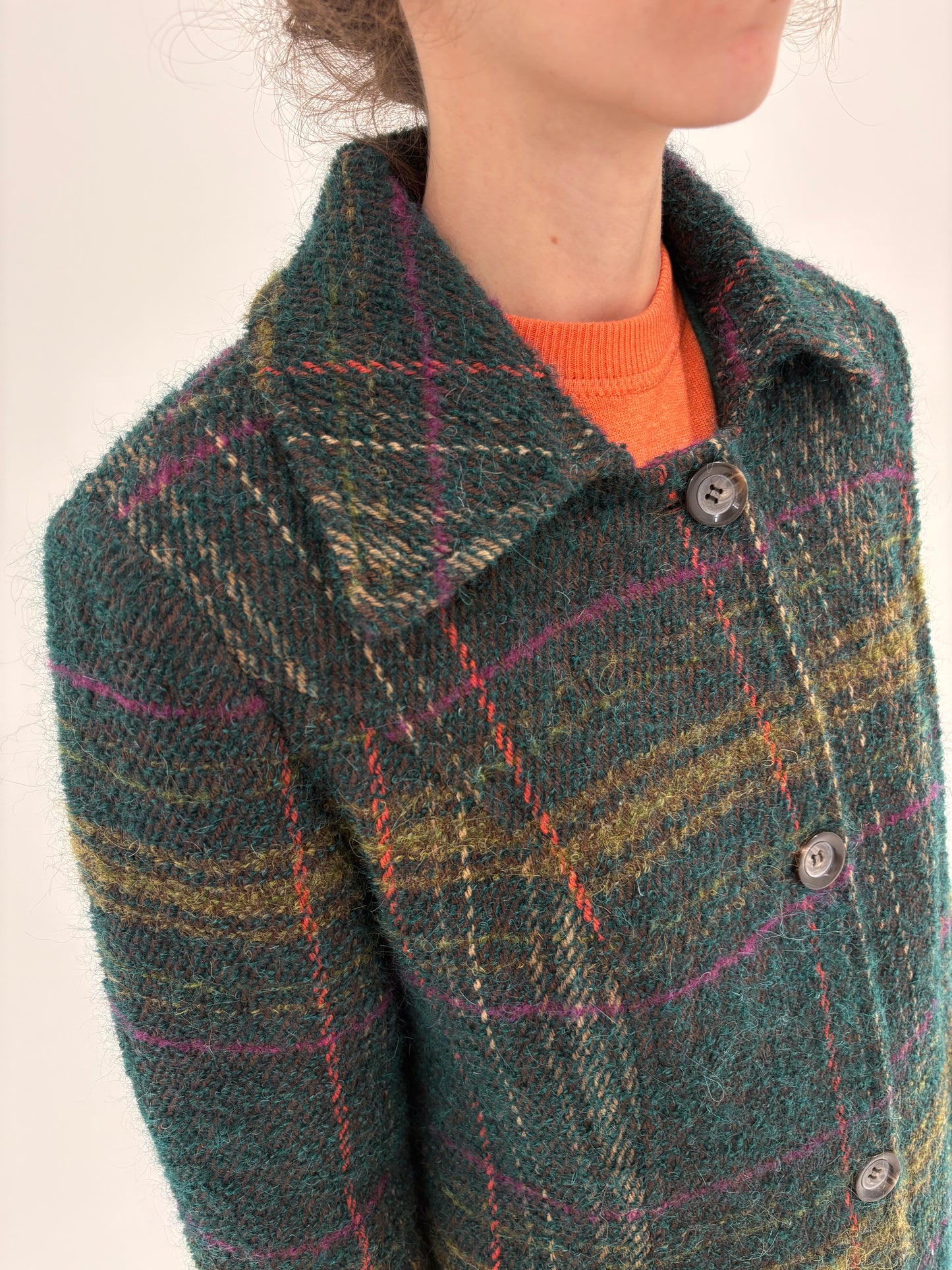 Palton din tweed gros de mohair forest green cu carouri în culori tari