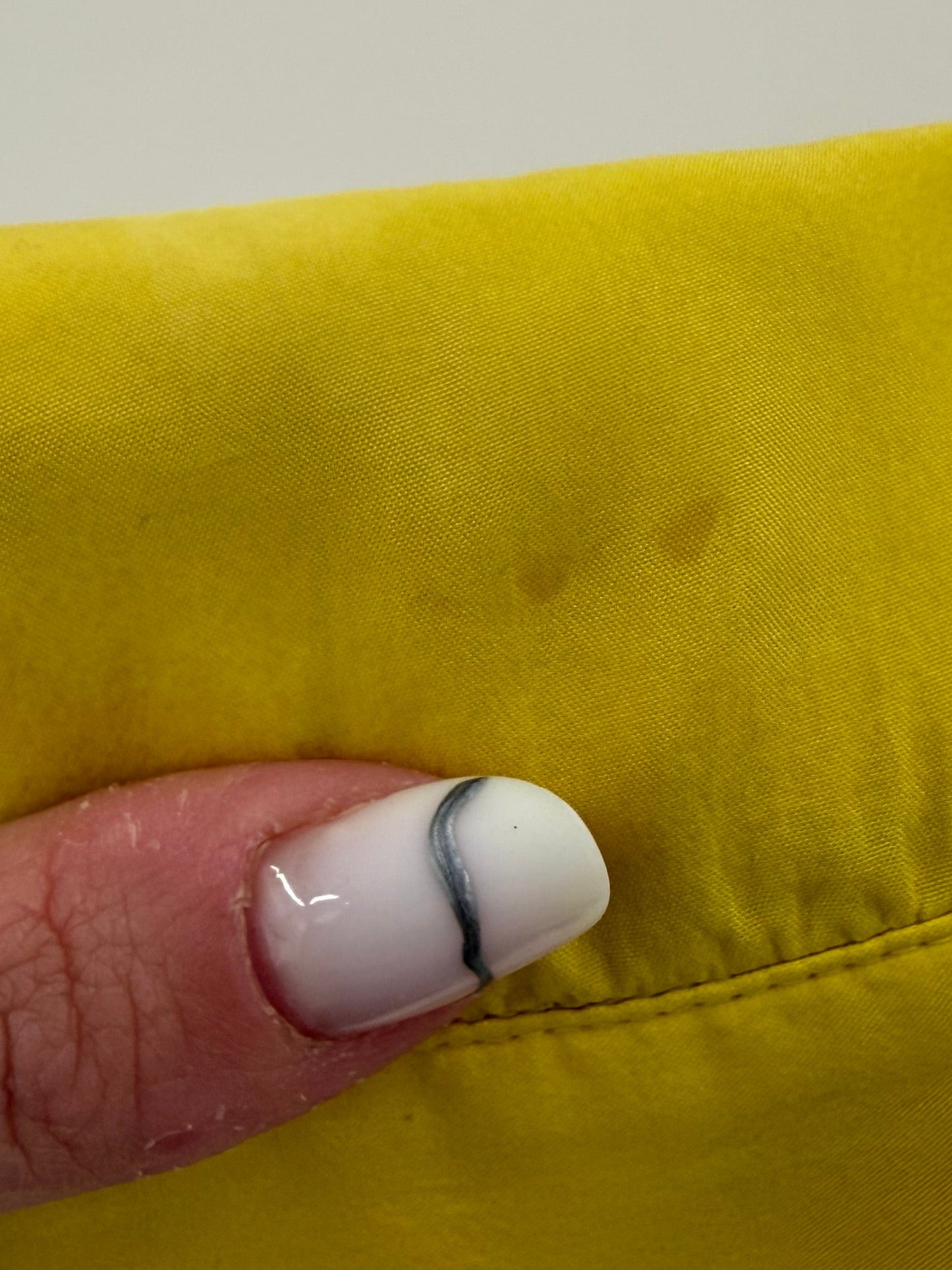 Cămașa Burberry din mătase naturală mată  lemon yellow