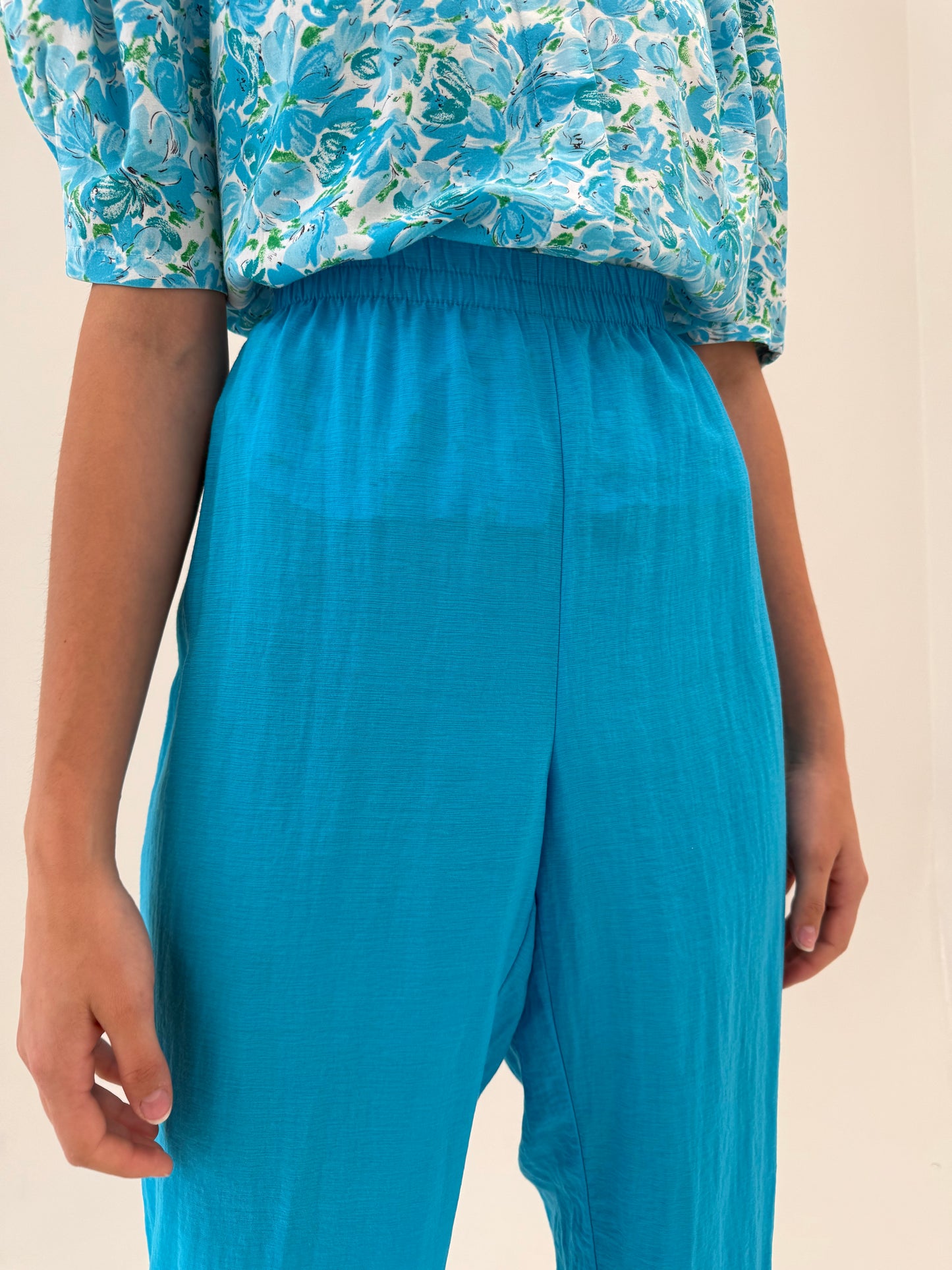 Pantaloni tall turcoaz super vaporoși cu talie ultra înaltă elastică