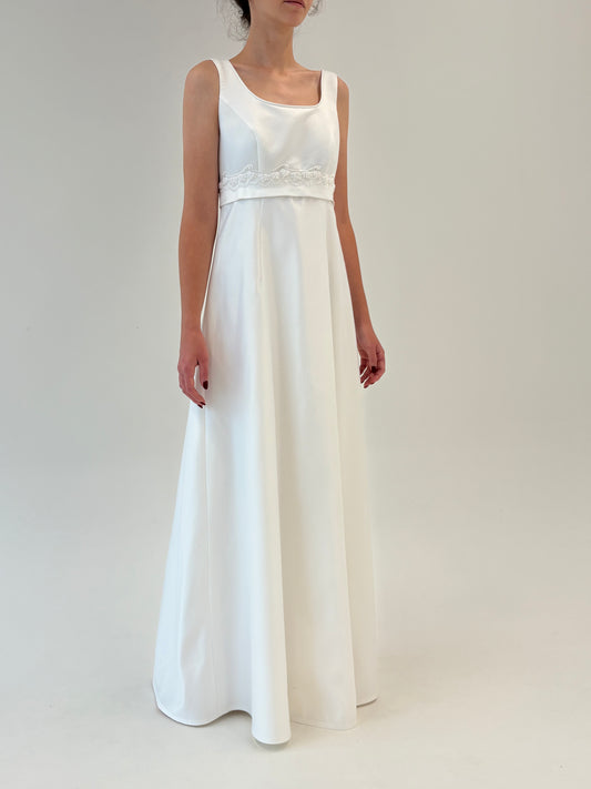 Rochie vintage de ceremonie cu aplicații manuale delicate și talie empire