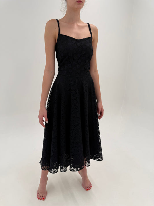 LBD vintage in croi de ani 50 din dantelă chantily cu corsaj