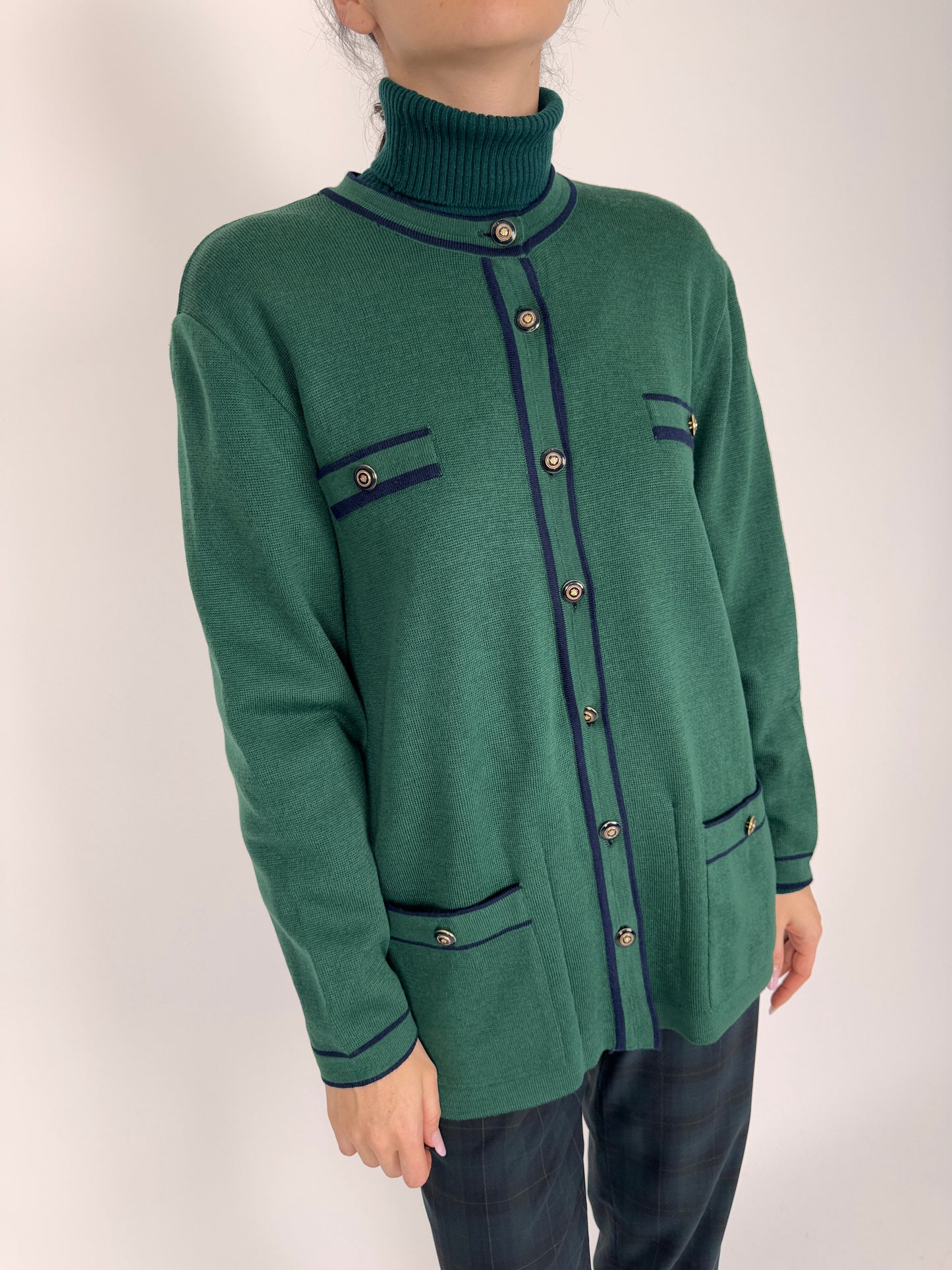 Cardigan pine green in stil Chanel din lana extrafina de gramaj mare