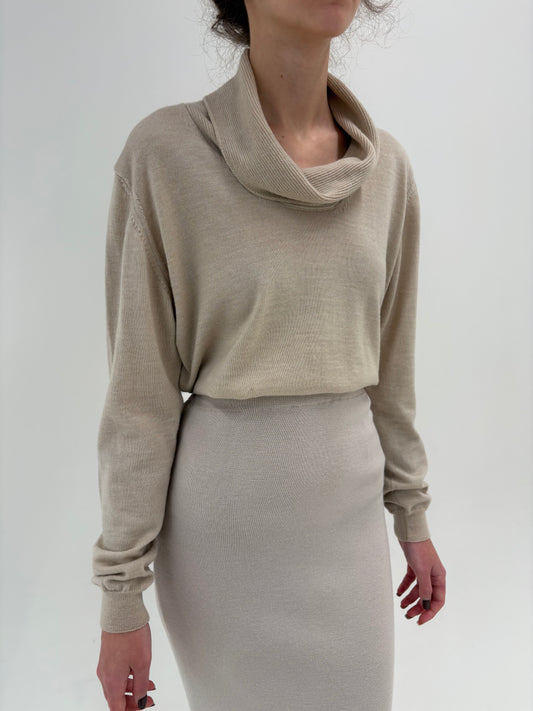 Maleta light nude cu guler sal din lana merino extrafina