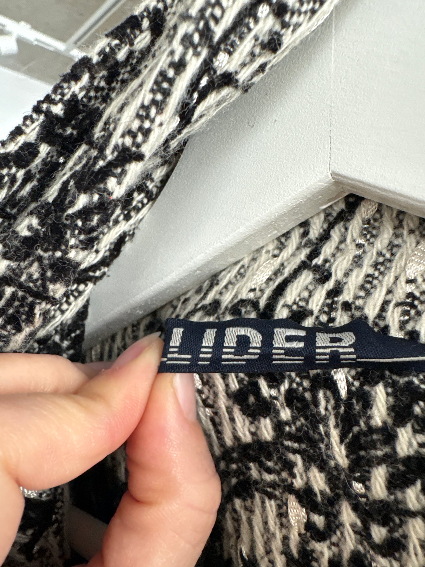 Palton vintage din lână jacquard structurată cu fir reliefat și blană de nurcă albă