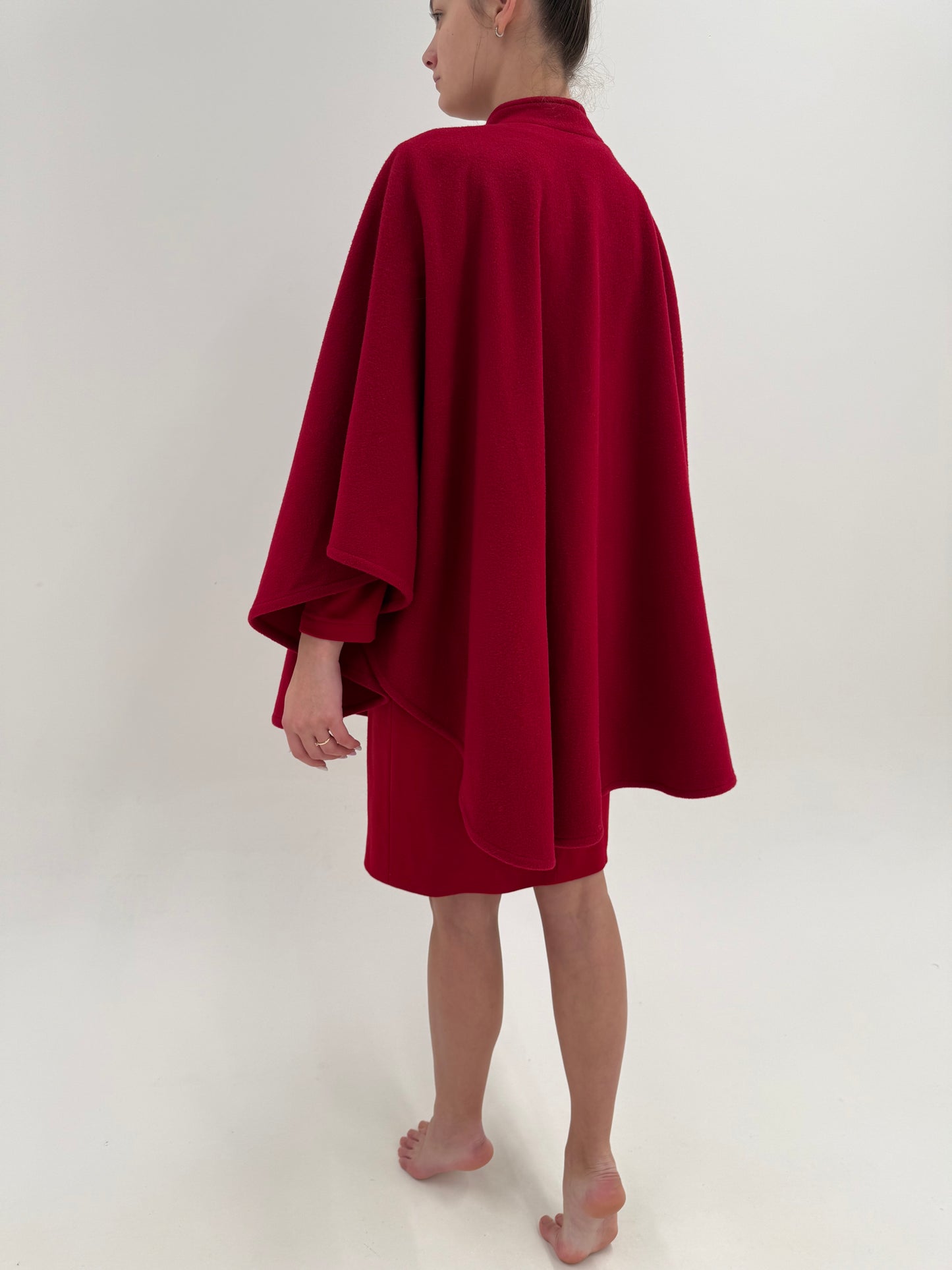 Capa vintage dark dark cherry red din lana extrafina