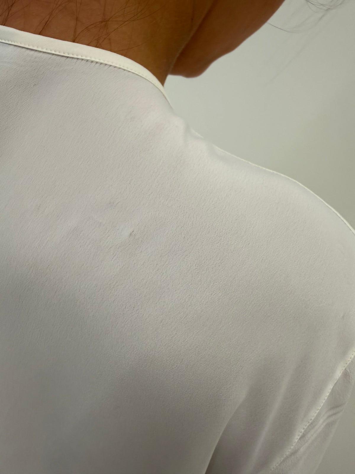 Cămașa italiana din mătase naturală cu bust drapat
