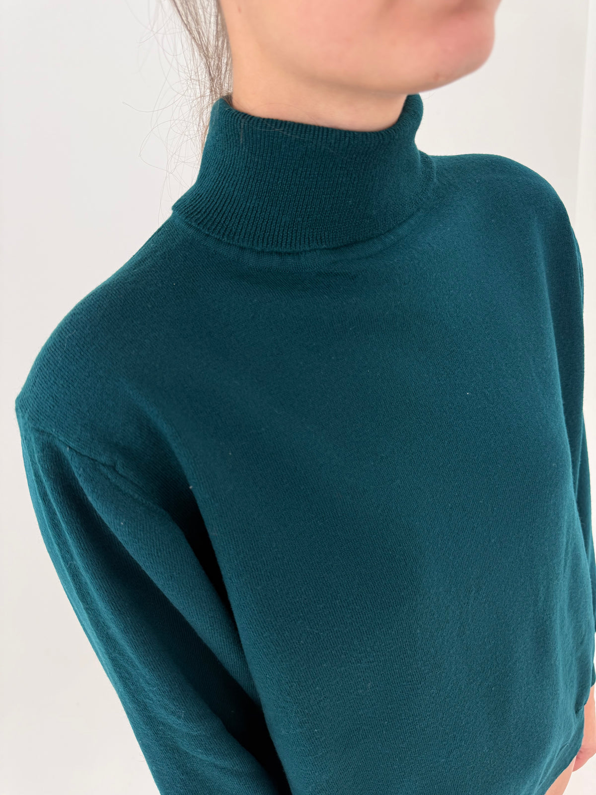 Maleta dark real petite din lana merino extrafina pura certificată