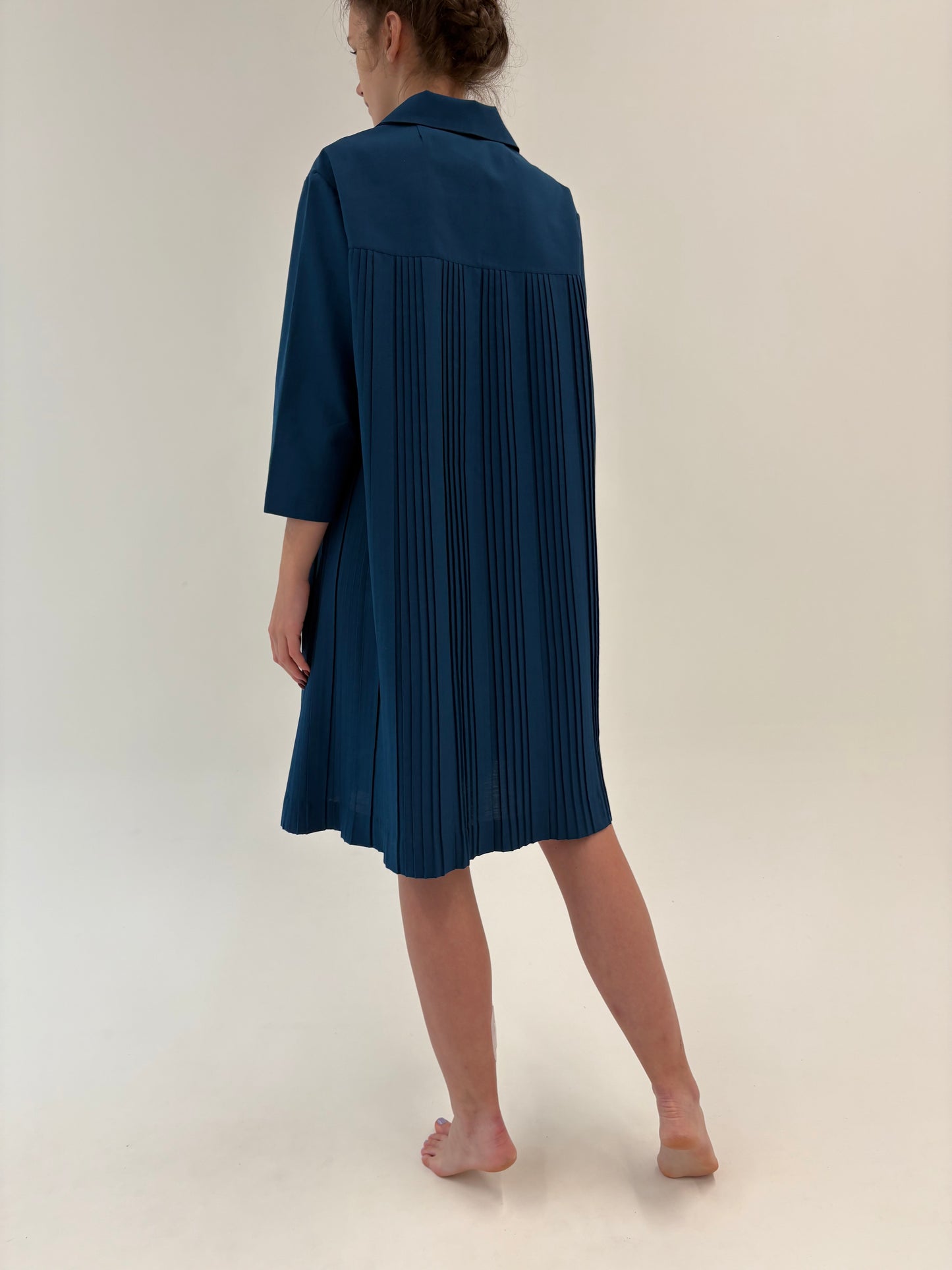 Pardesiu/ rochie vintage din lana cu pliseuri