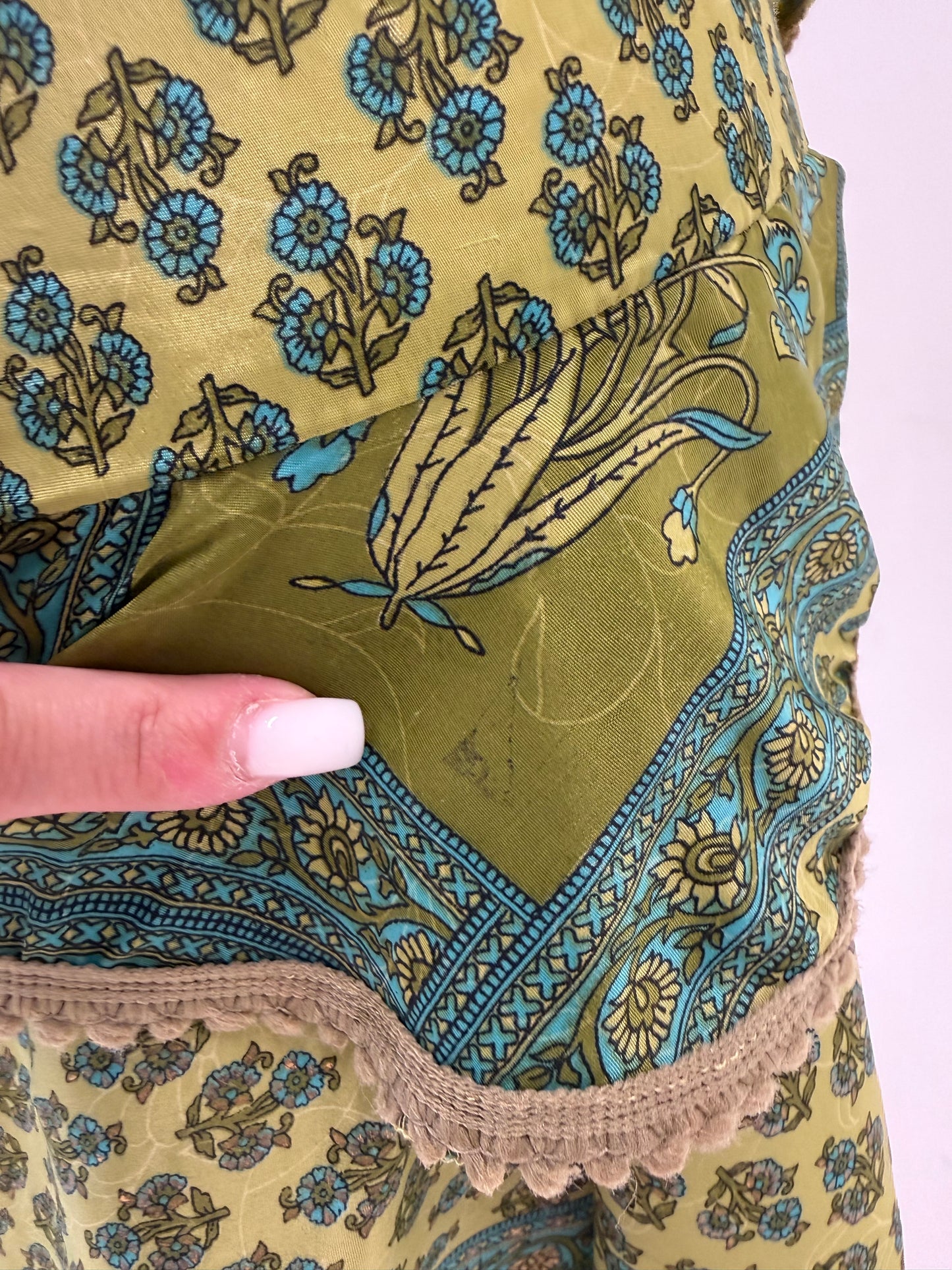 Rochie boho din 70% mătase naturală în nuanțe superbe cu mâneci evazate