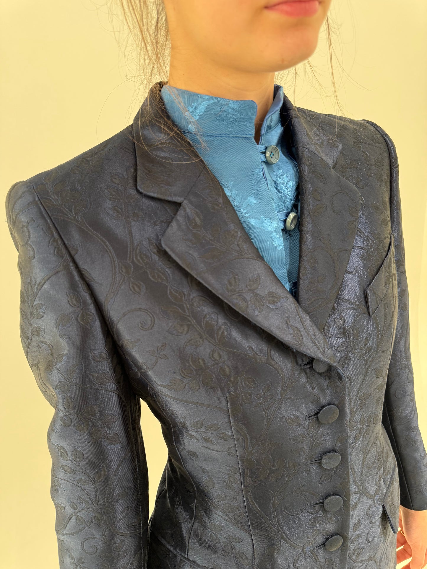 Sacou elegant Rena Lange din mix de mătase naturală jacquard in croi cambrat