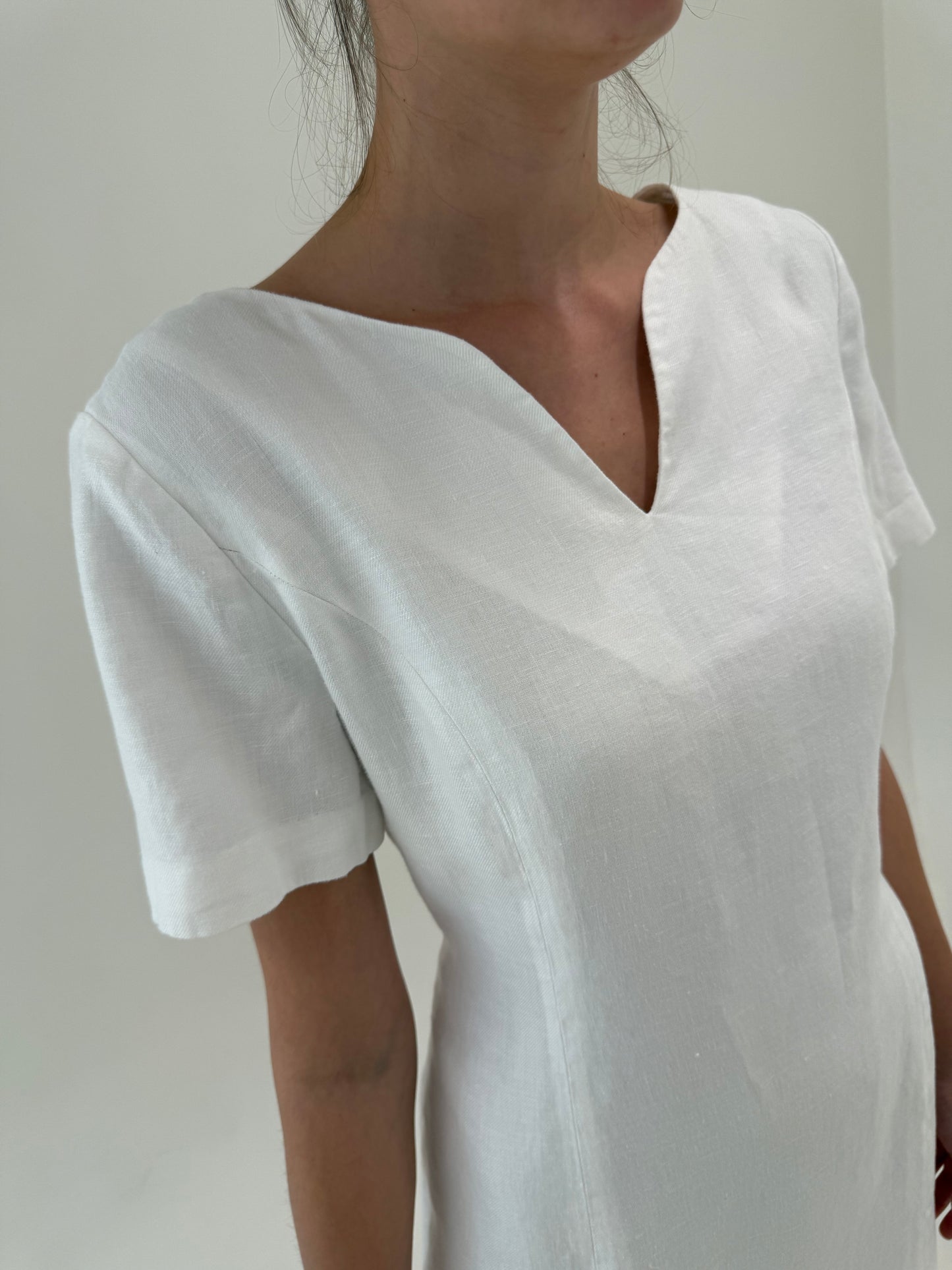 Rochie din in în premium croi clasic ușor cambrat