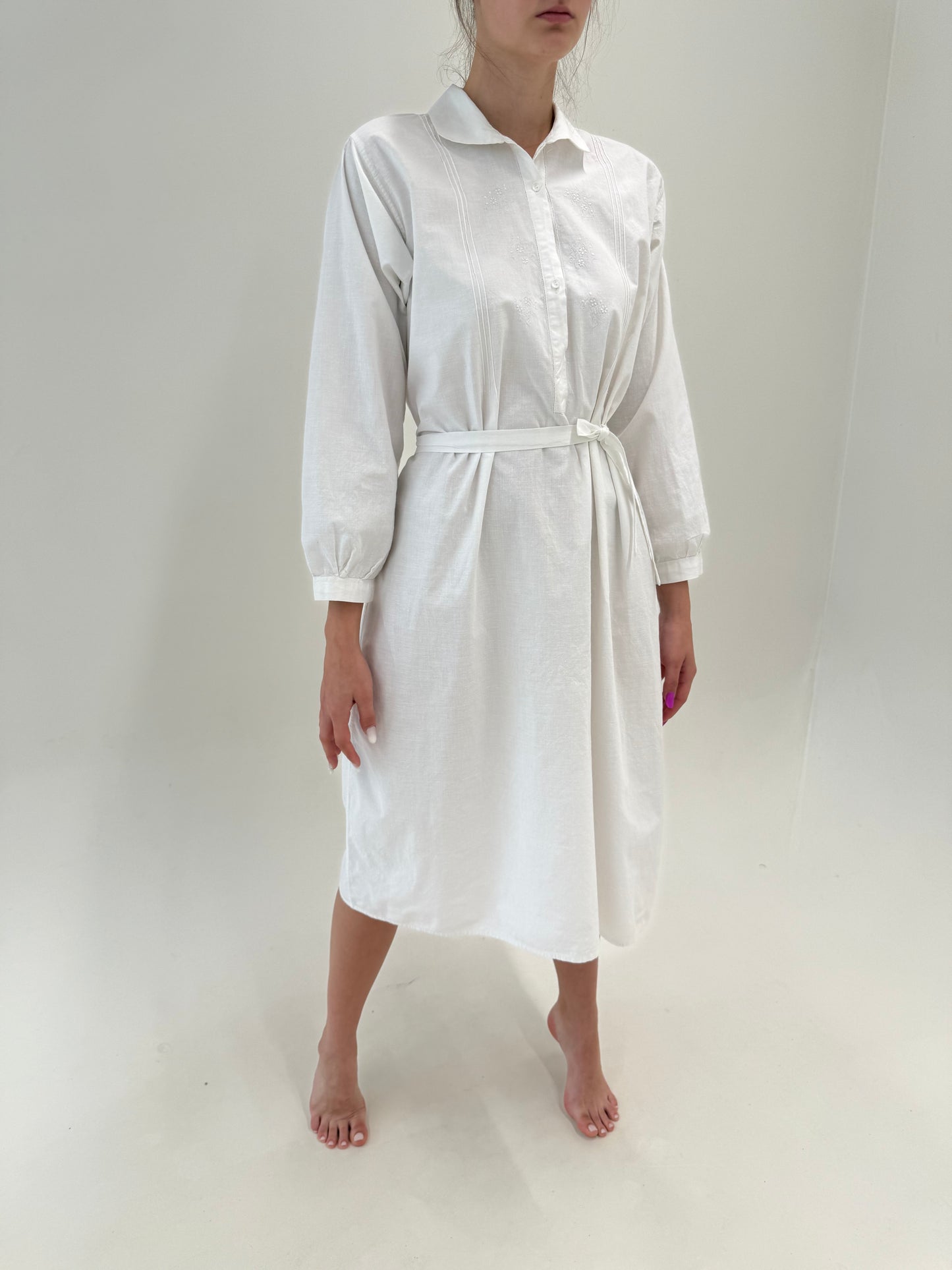 Rochie Old vintage italiană din pânză excepțională de in și bumbac cu broderie manuală