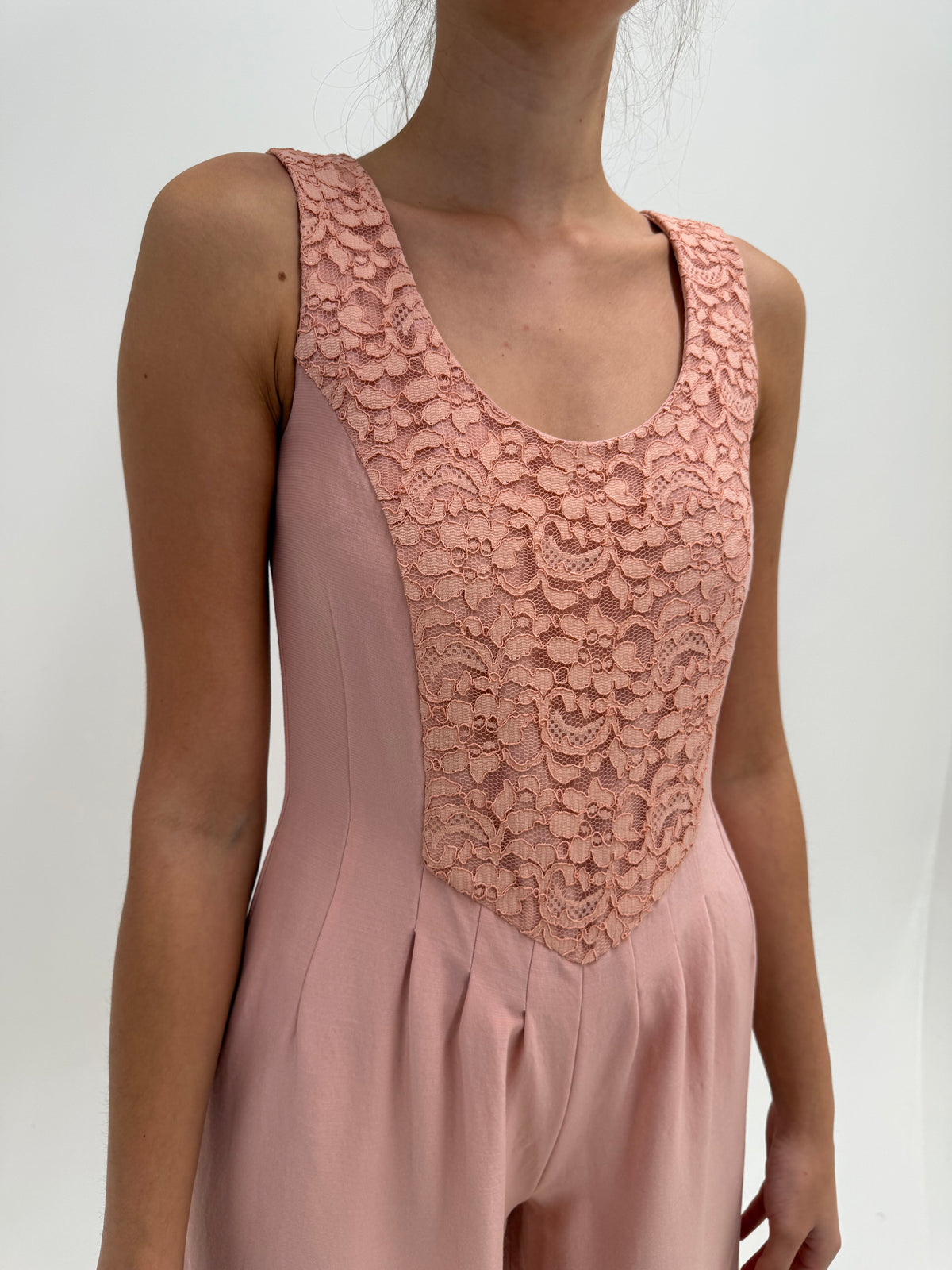 Deux piece vintage excepțional vintage din crepe de lana cu dantelă macrame