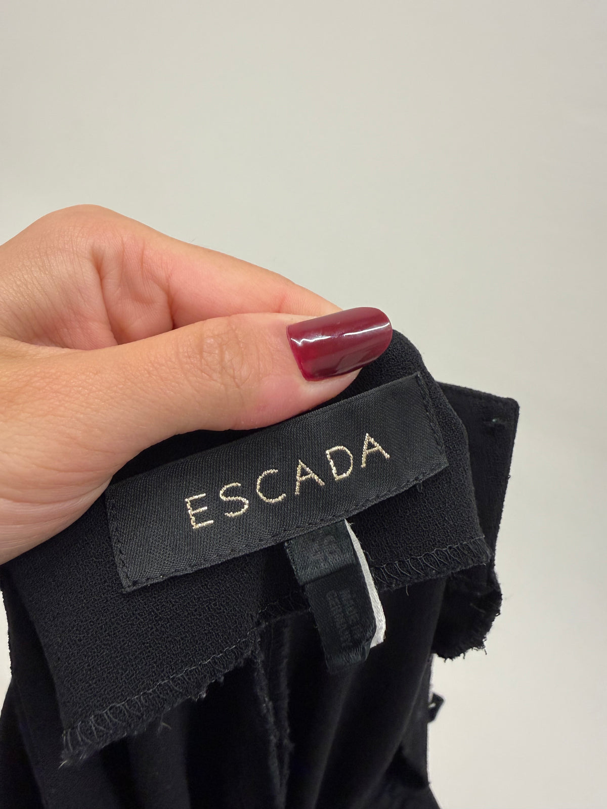 Pantaloni Esacada negri în croi ultra chic din stofita de lana ultra confort tall