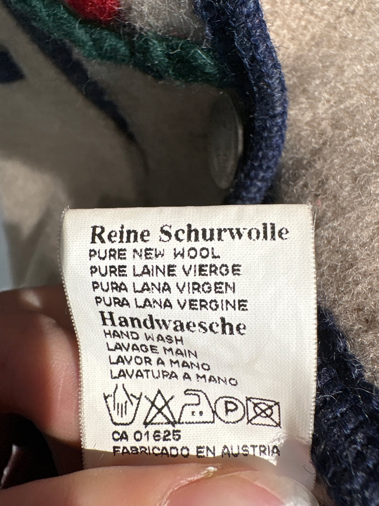 Jacheta groasă din boiled wool confort cu influențe casual și aplicații 3D