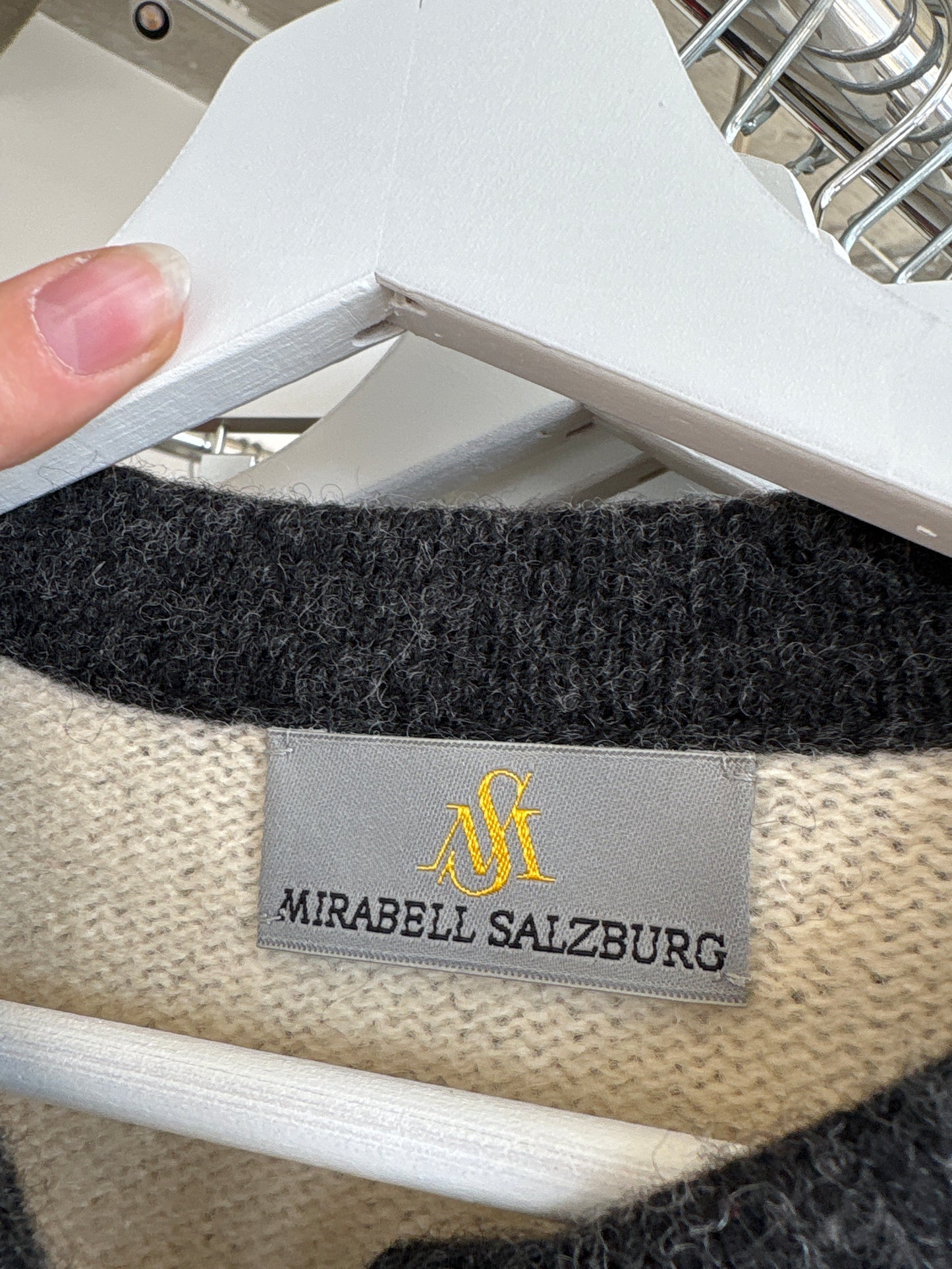 Jacheta butter white in stil Chanel din boiled wool