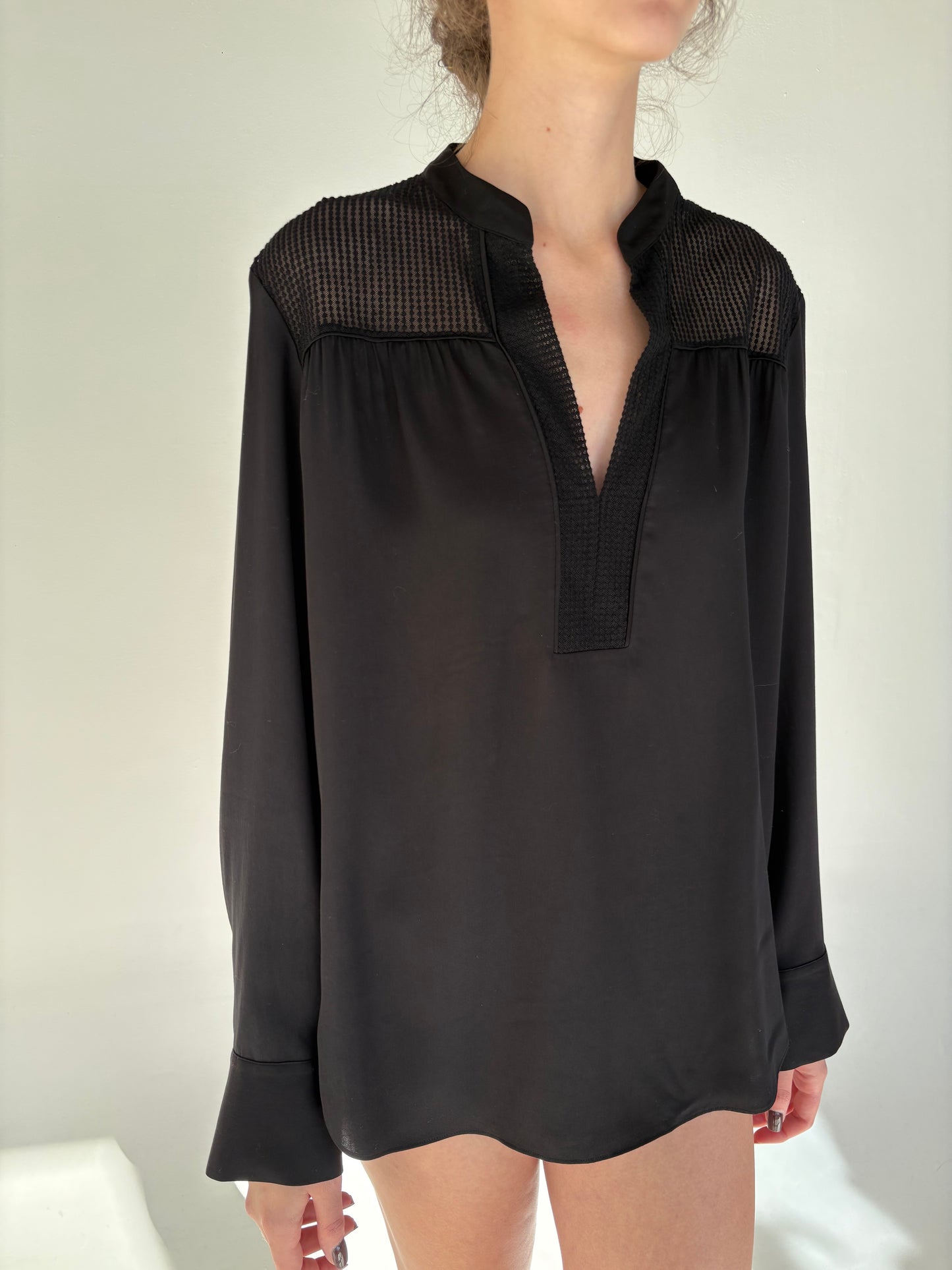 Cămașa neagră din bumbac satinat