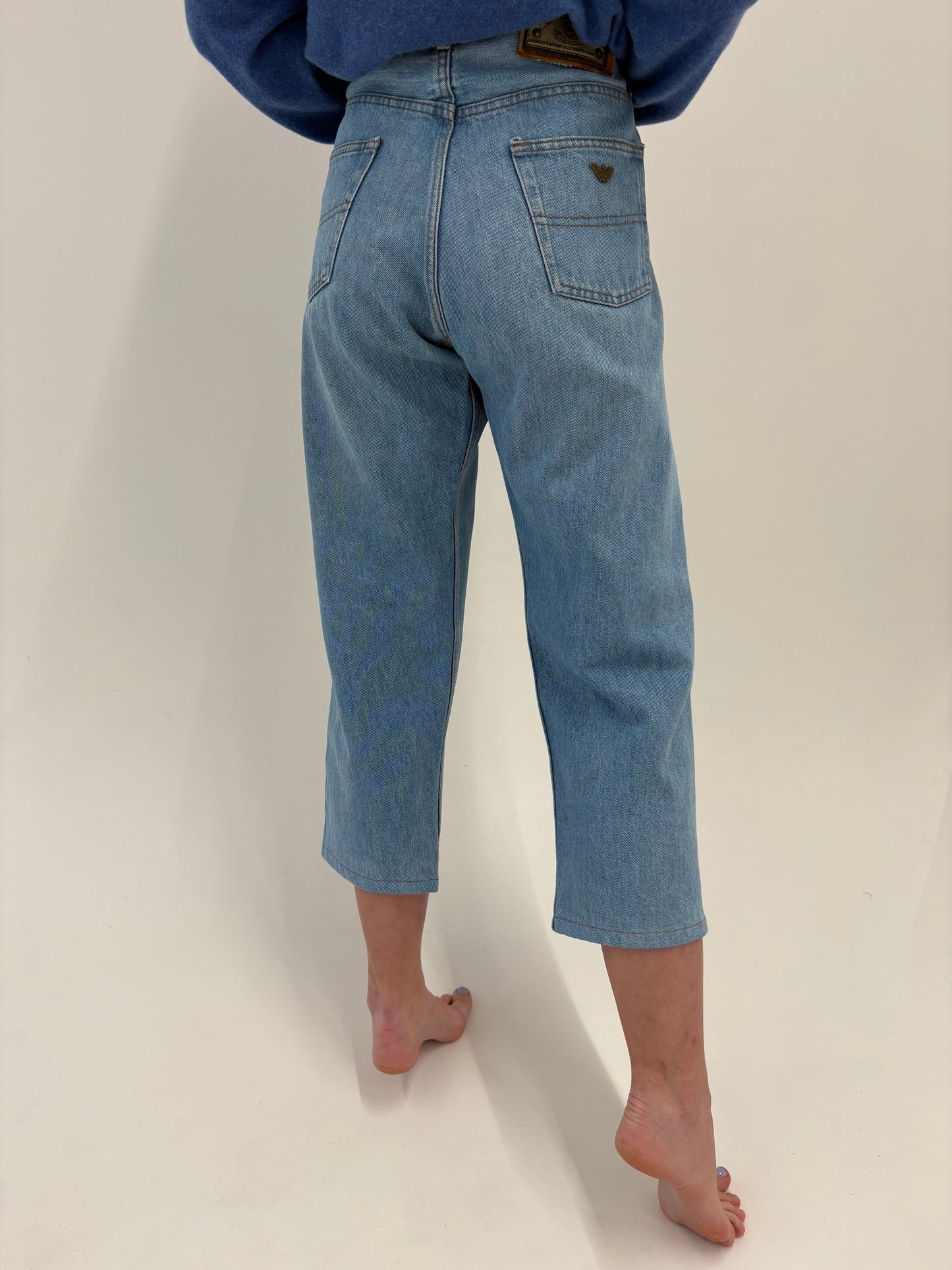 Jeans vintage  Armani petite cu ținuta și talie înaltă mai generoasă
