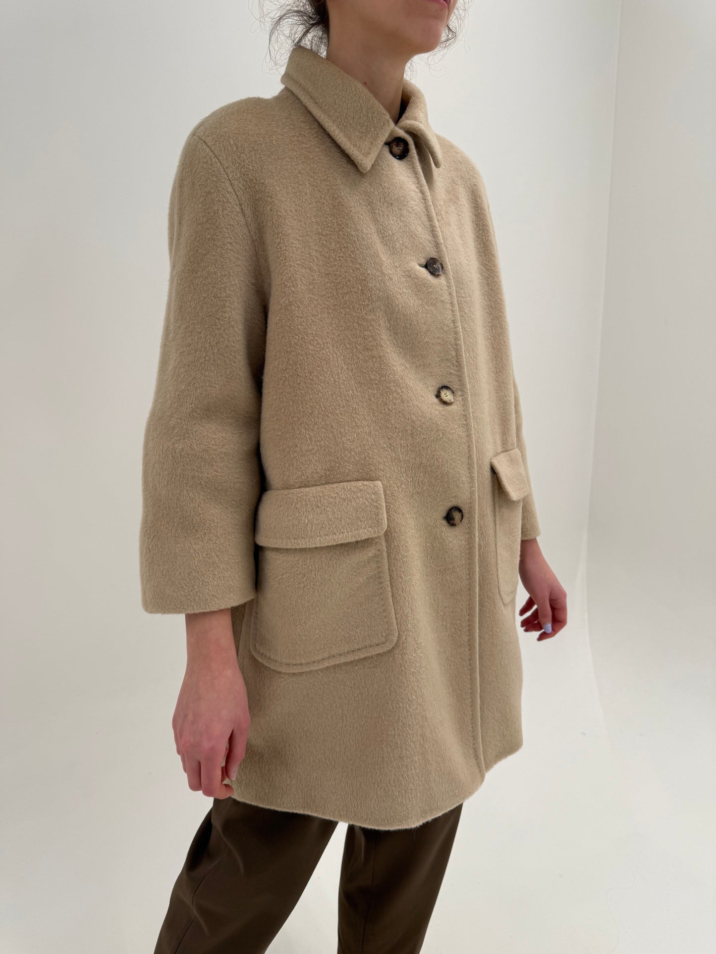 Palton petite luxury Gianfranco Ferre din lana extafina și mohair camel