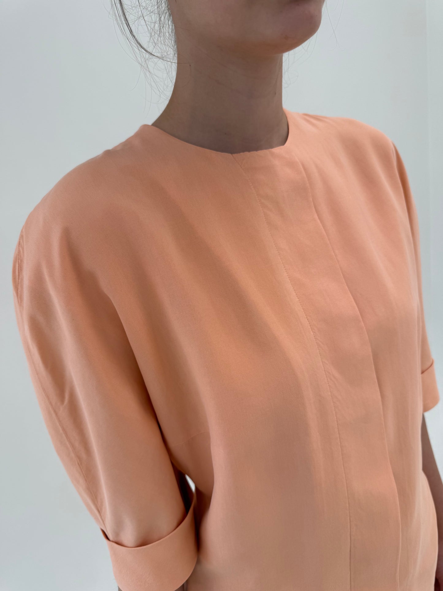 Sacou ultra luxury AKRIS din mătase naturală în croi retro modern light salmon orange