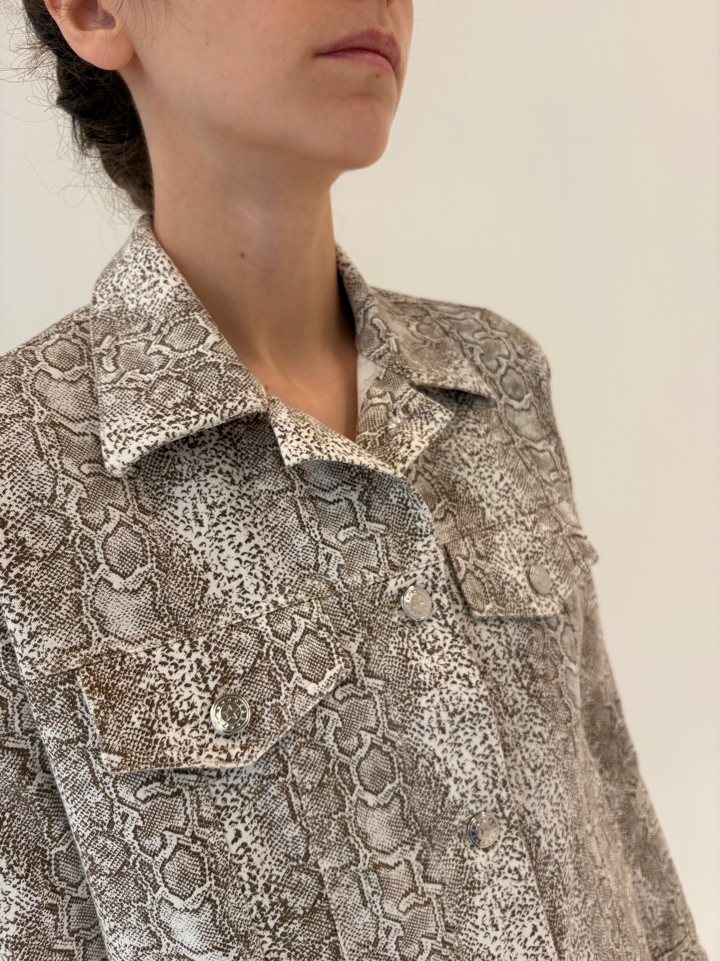 Set snake print ivorie cu chestia colate brown din bumbac modelator