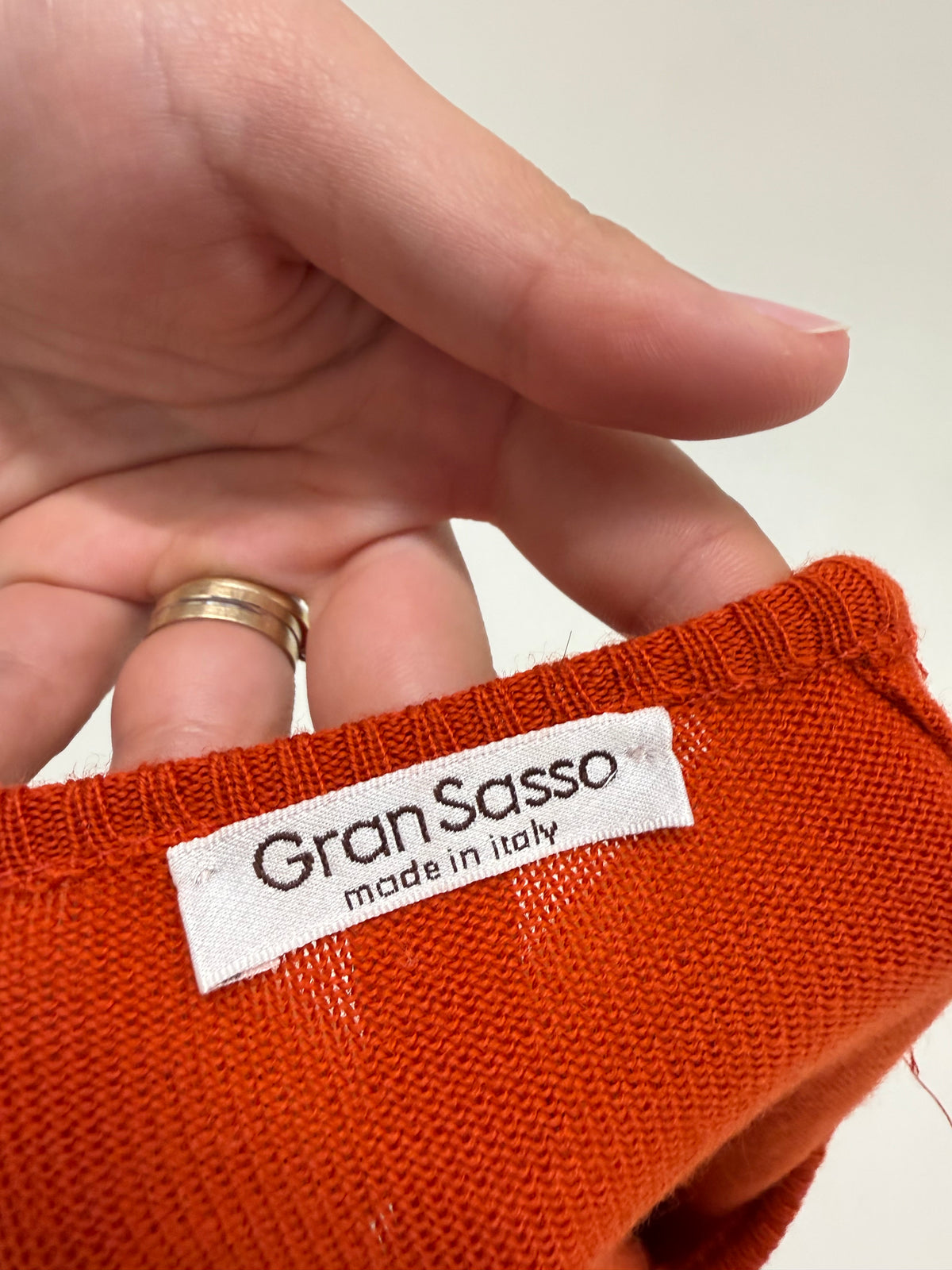 Top din lana merino extrafina  de brand luxury italian rust orange superb