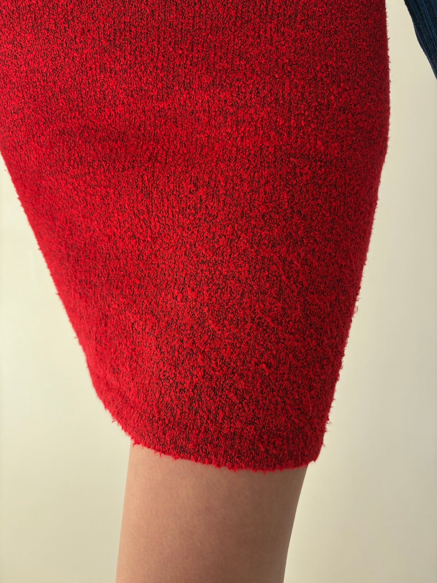 Fustă din trvoit de gramaj mare de lana extrafina cherry red