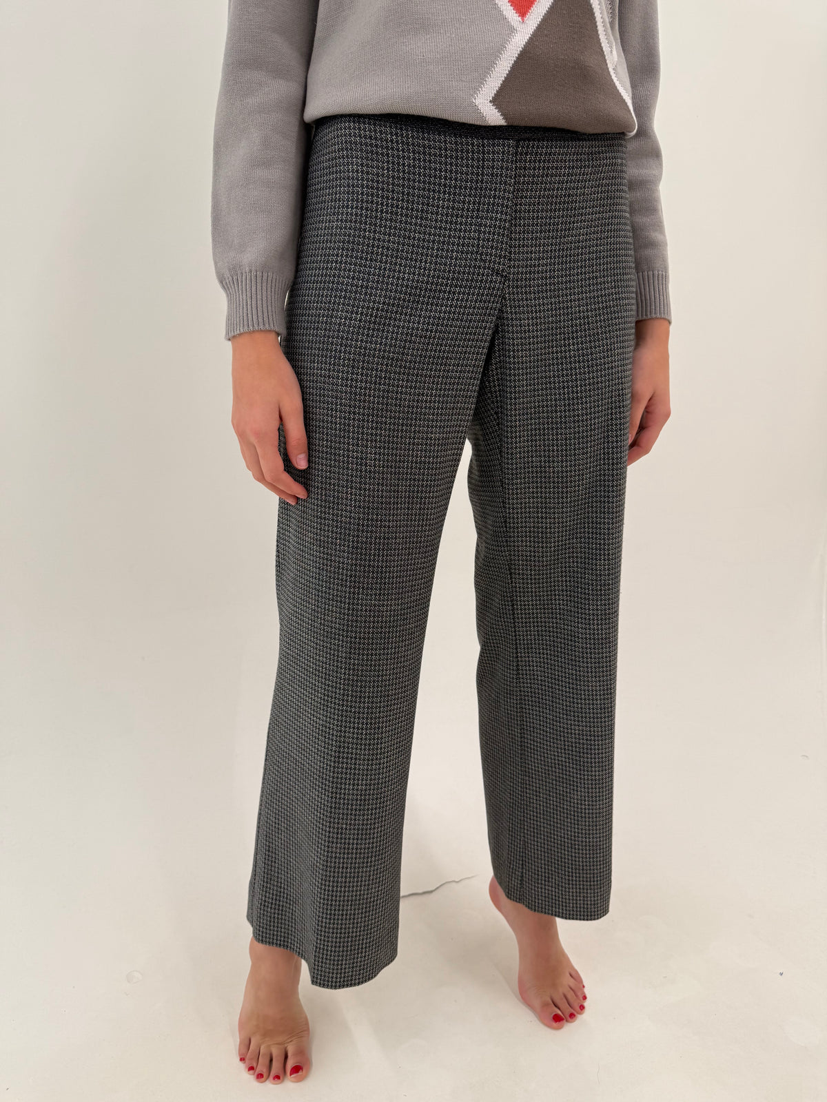 Pantaloni Trussardi whide leg din stofă ultra confort în carouri fine