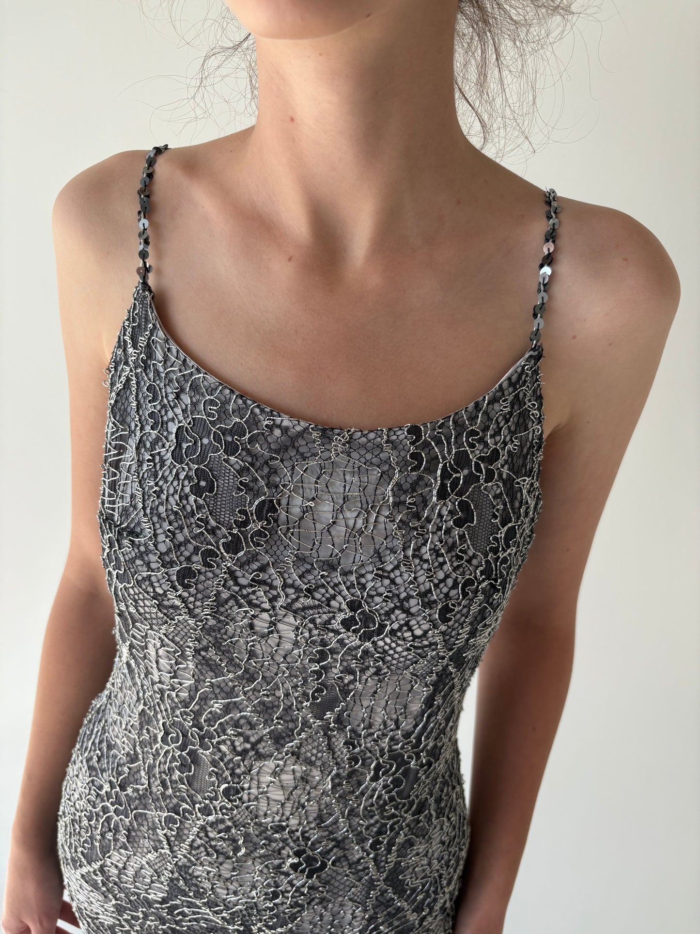 Rochie vintage din dantelă silver spectaculoasă anii 90 de cocktail