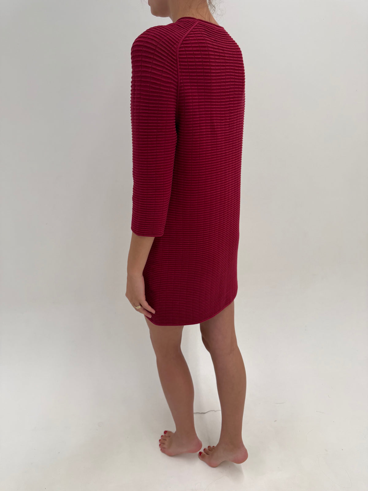 Rochie Lacoste raspberry red din tricot dens plin ribbed ultra confort structurat