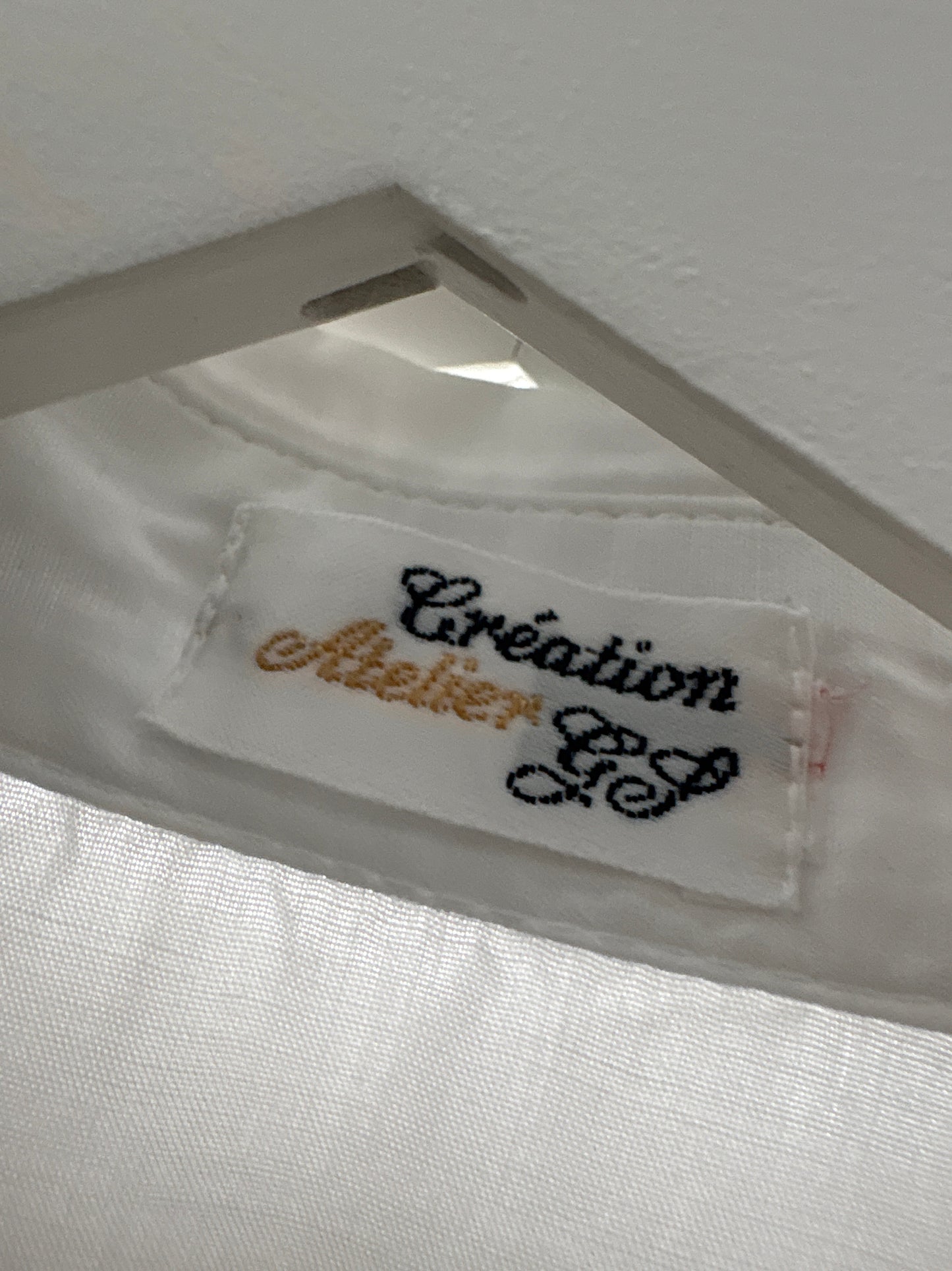 Camasa vintage din poplin de bumbac ușor structurat cu broderie