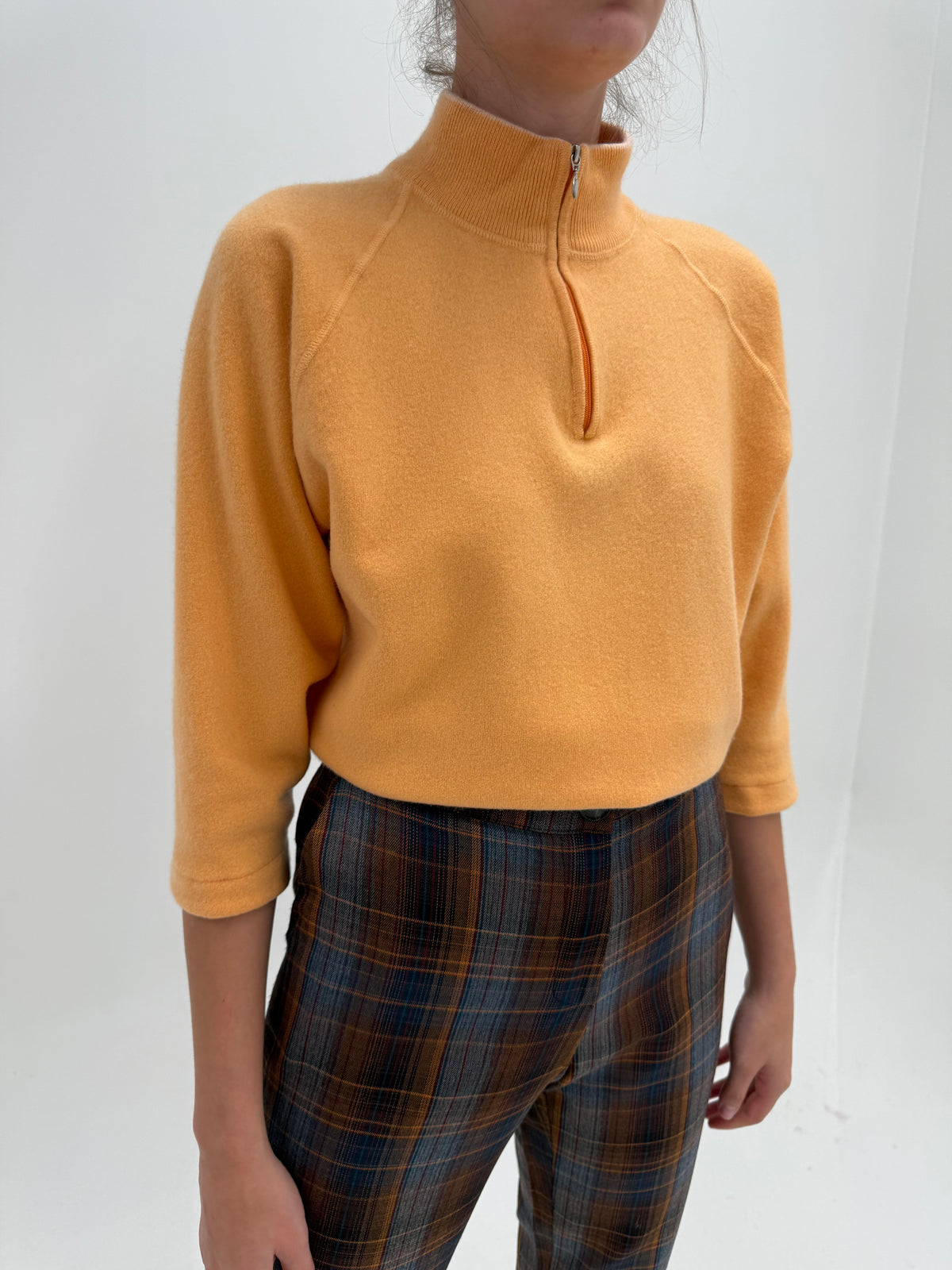 Maleta din cașmir italian multiply high end quarter zip light orange petite