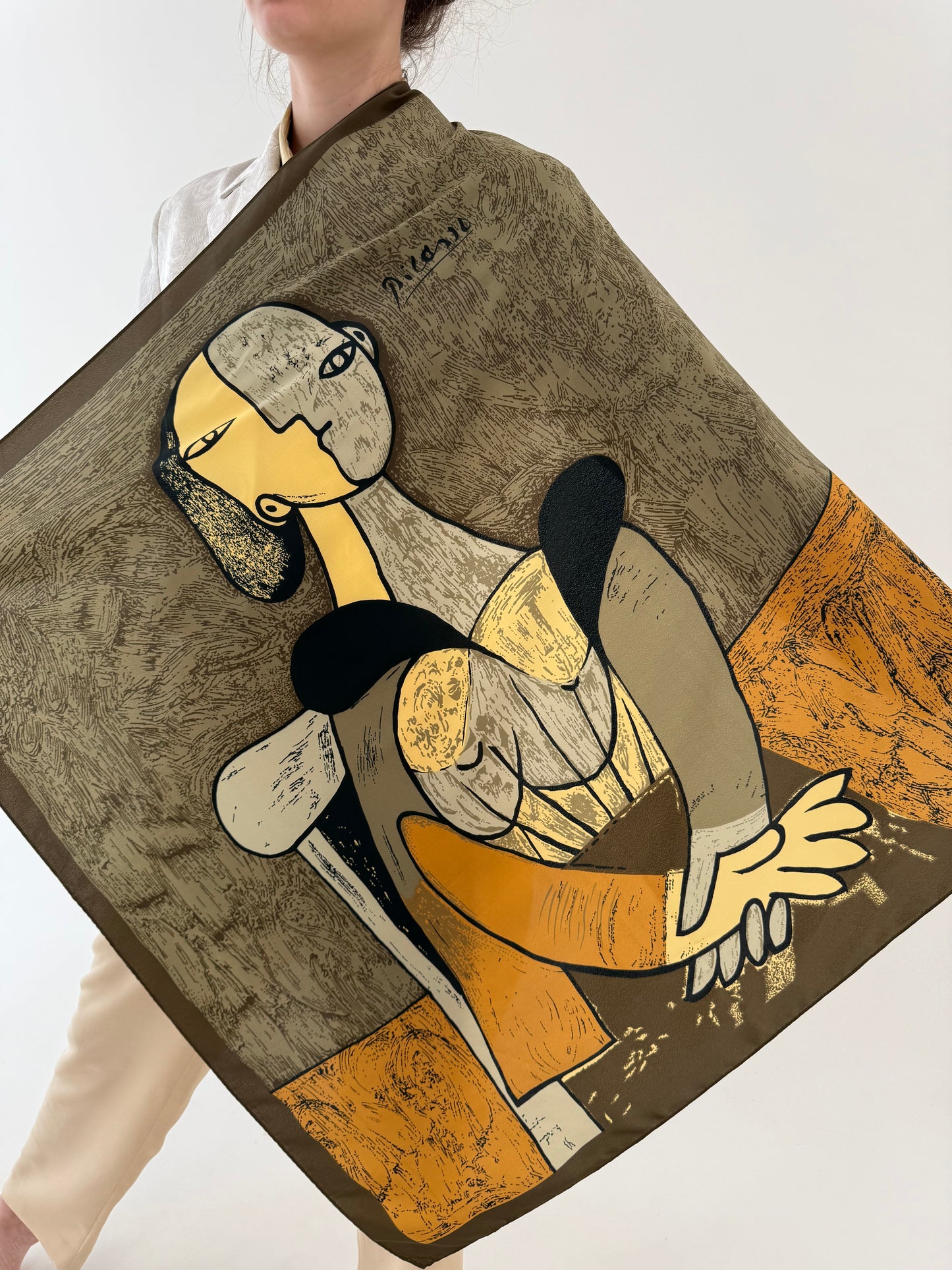 Eșarfă din mătase naturală cu print Picasso