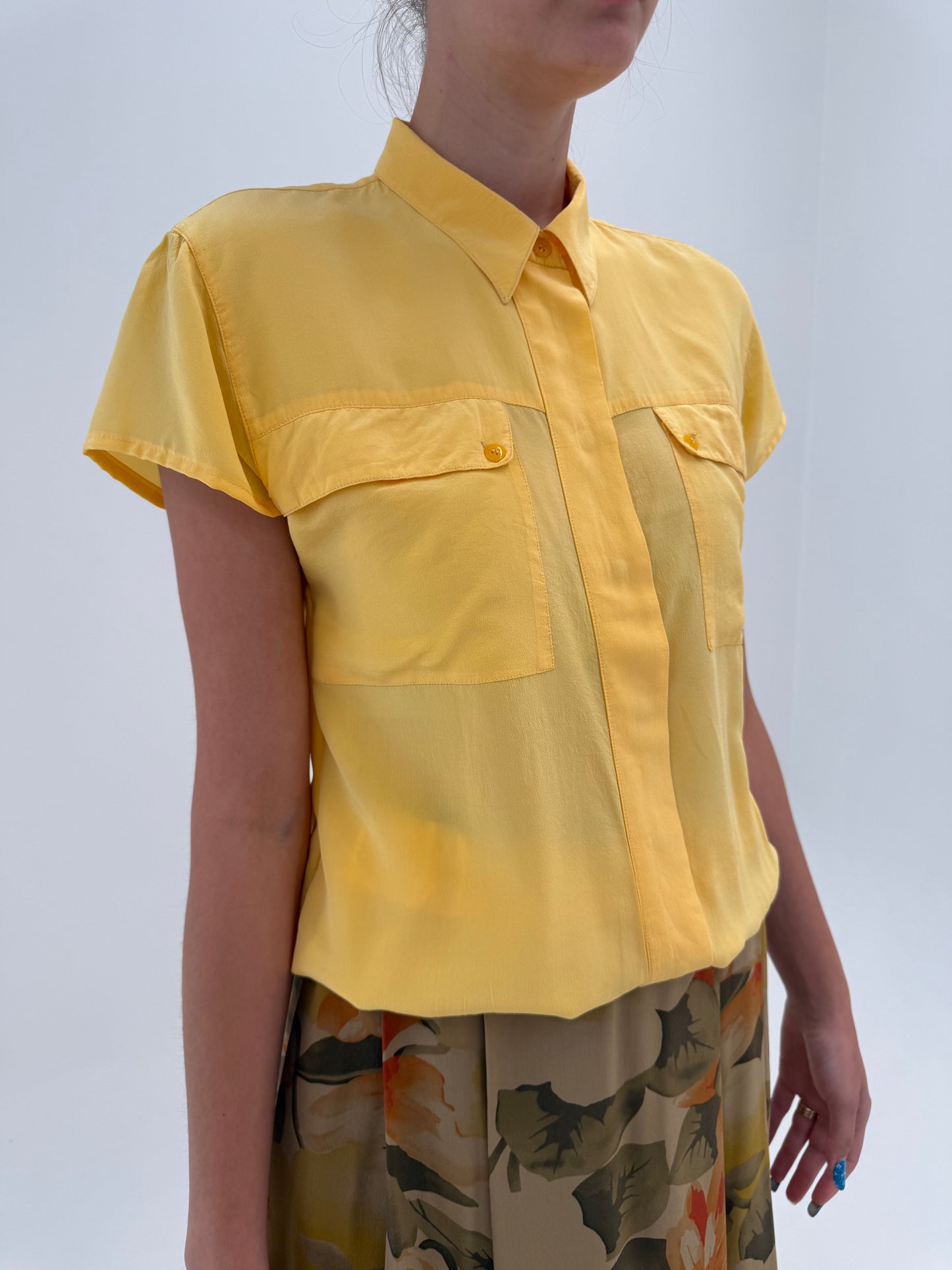 Cămașa în croi retro modern din mătase naturală canary yellow