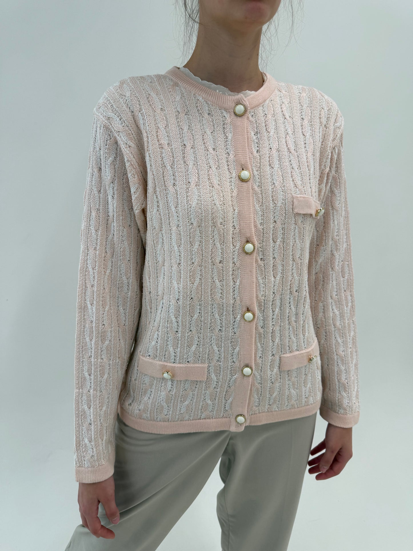 Cardigan de vară în stil chanel din jerse de bumbac în culori pudrate