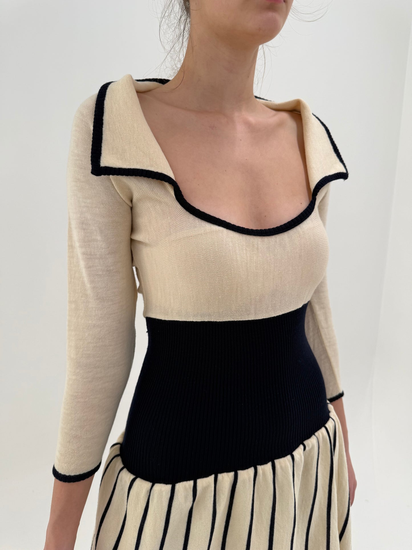 Rochie vintage luxury Rocco Barocco spectaculoasă din jerse nude cu navy blue