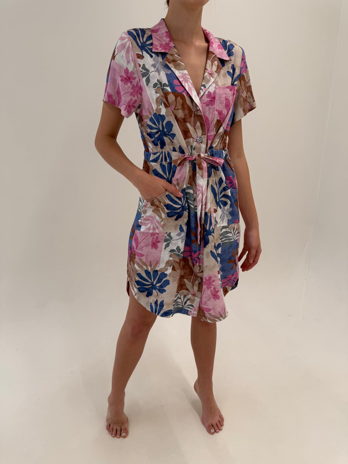 Rochie tip cămașă din pânză de in cu print floral și talie ultra înaltă reglabilă