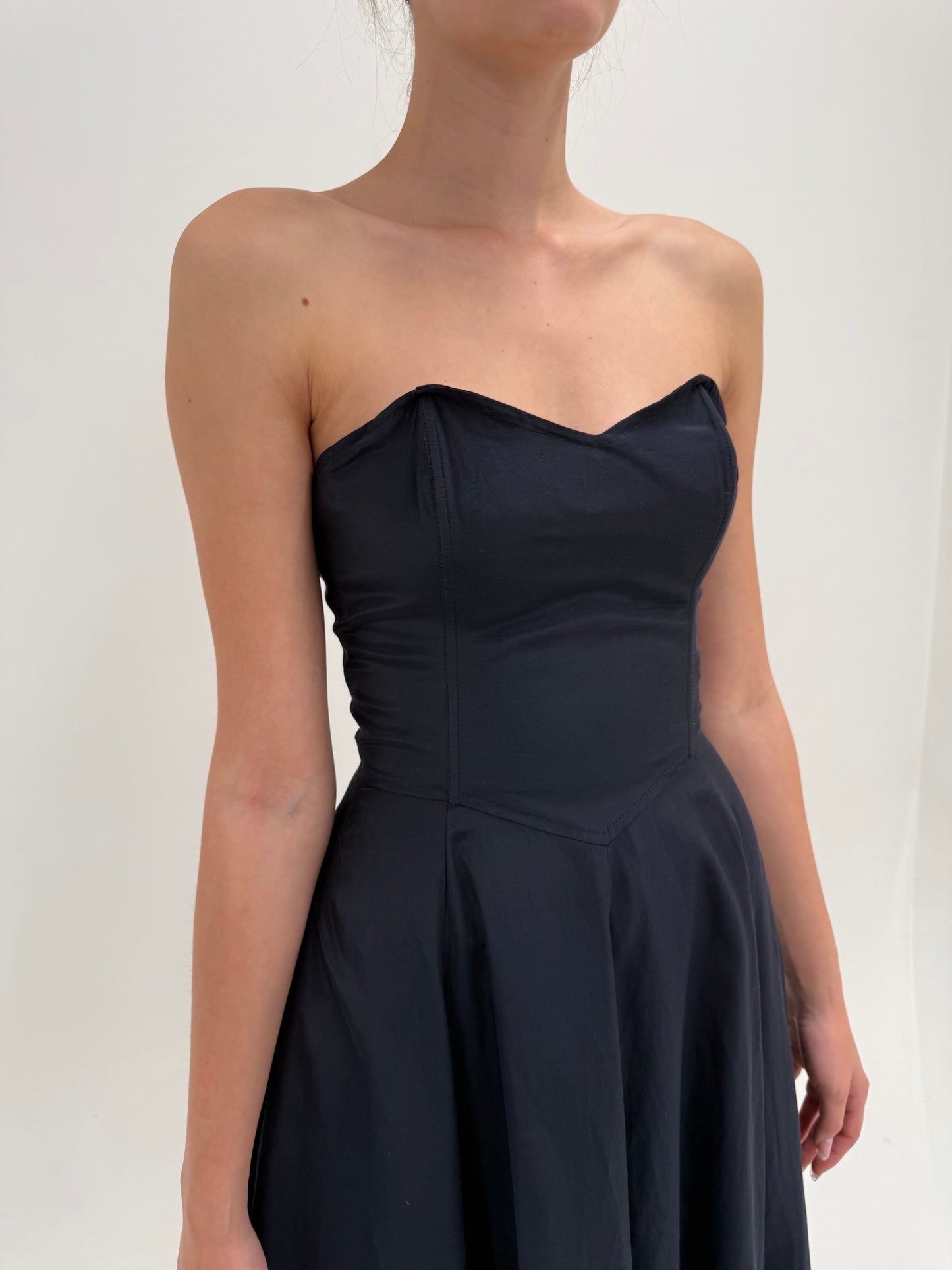 LBD exceptional vintage maxi cu corset în croi de ani 50