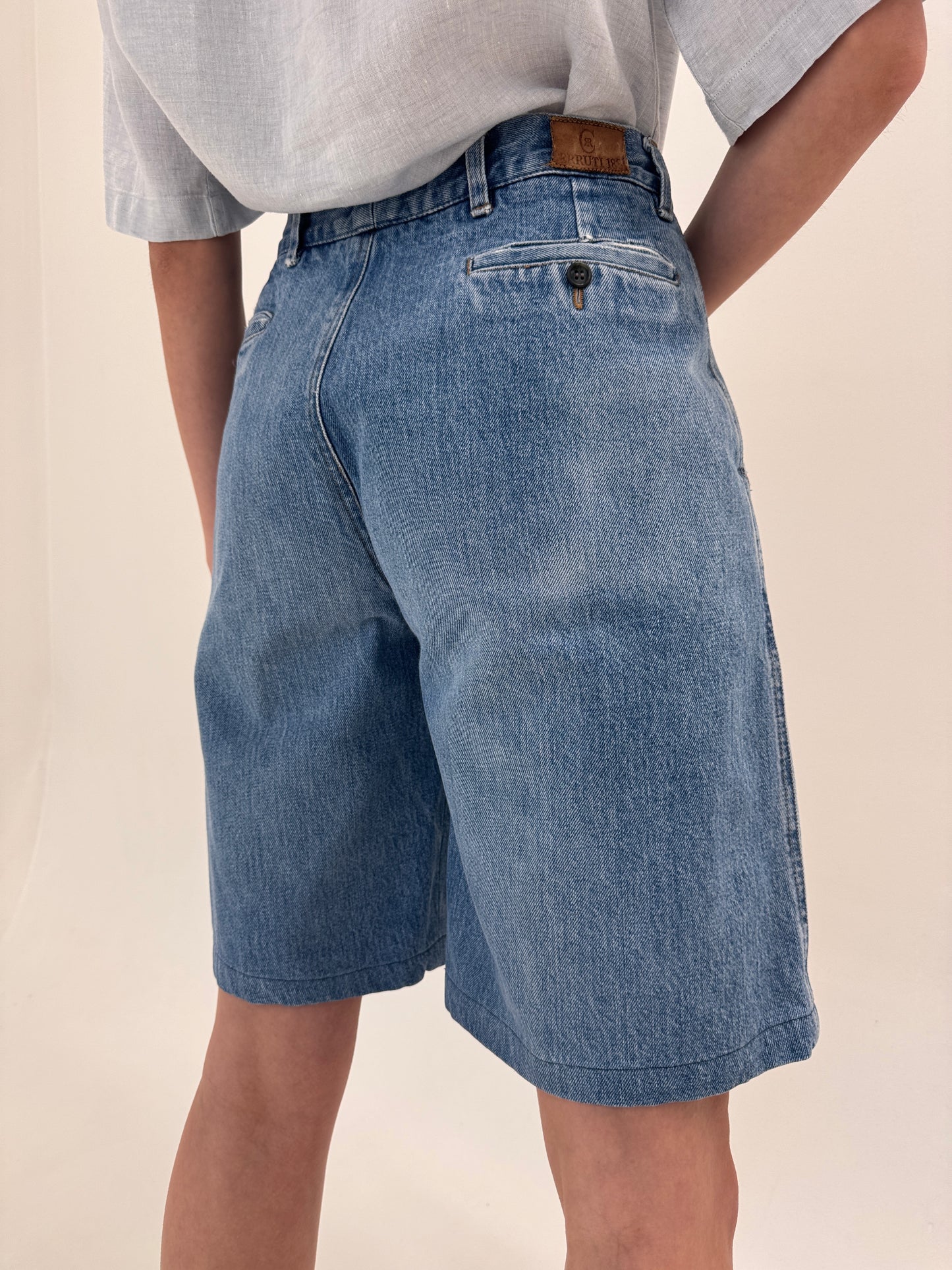 Pantaloni vintage luxury Cerutti din jeans excepțional in croi super în trend