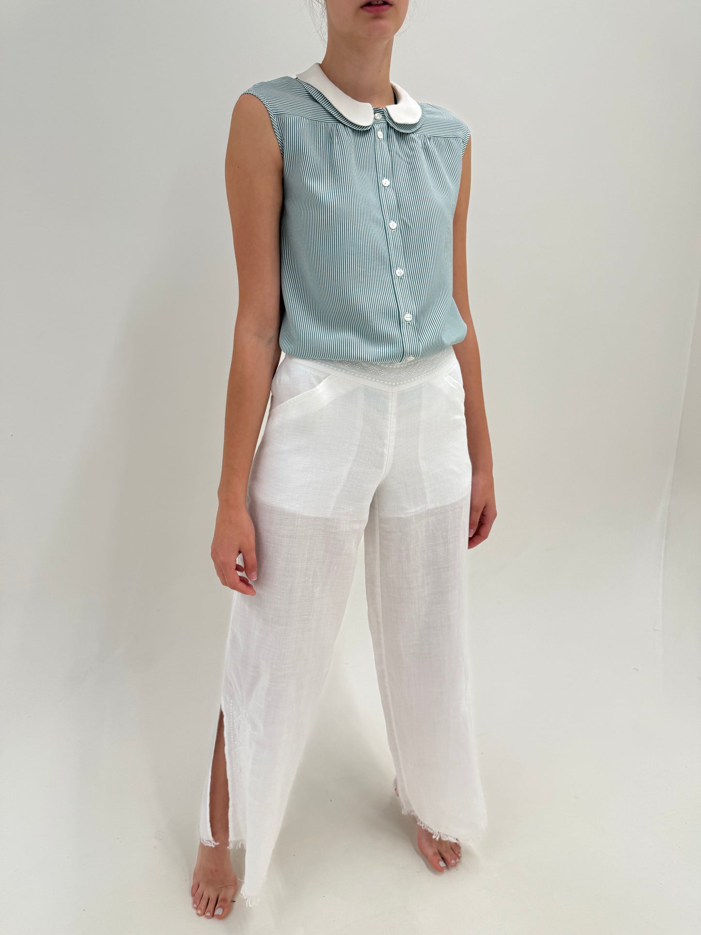 Pantaloni palazzo tall din in premium in croi chic cu broderie manuală excepțională