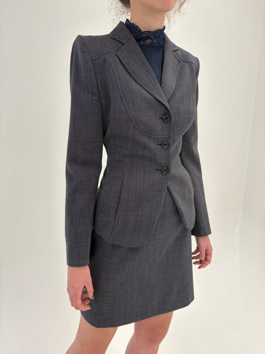 Deux piece italian cu sacou ultra cambrat și fusta în croi chic