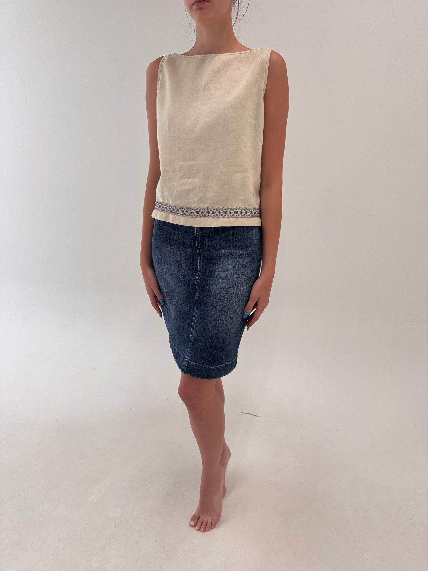 Fustă ultra confort Armani din jeans modelator în croi creion