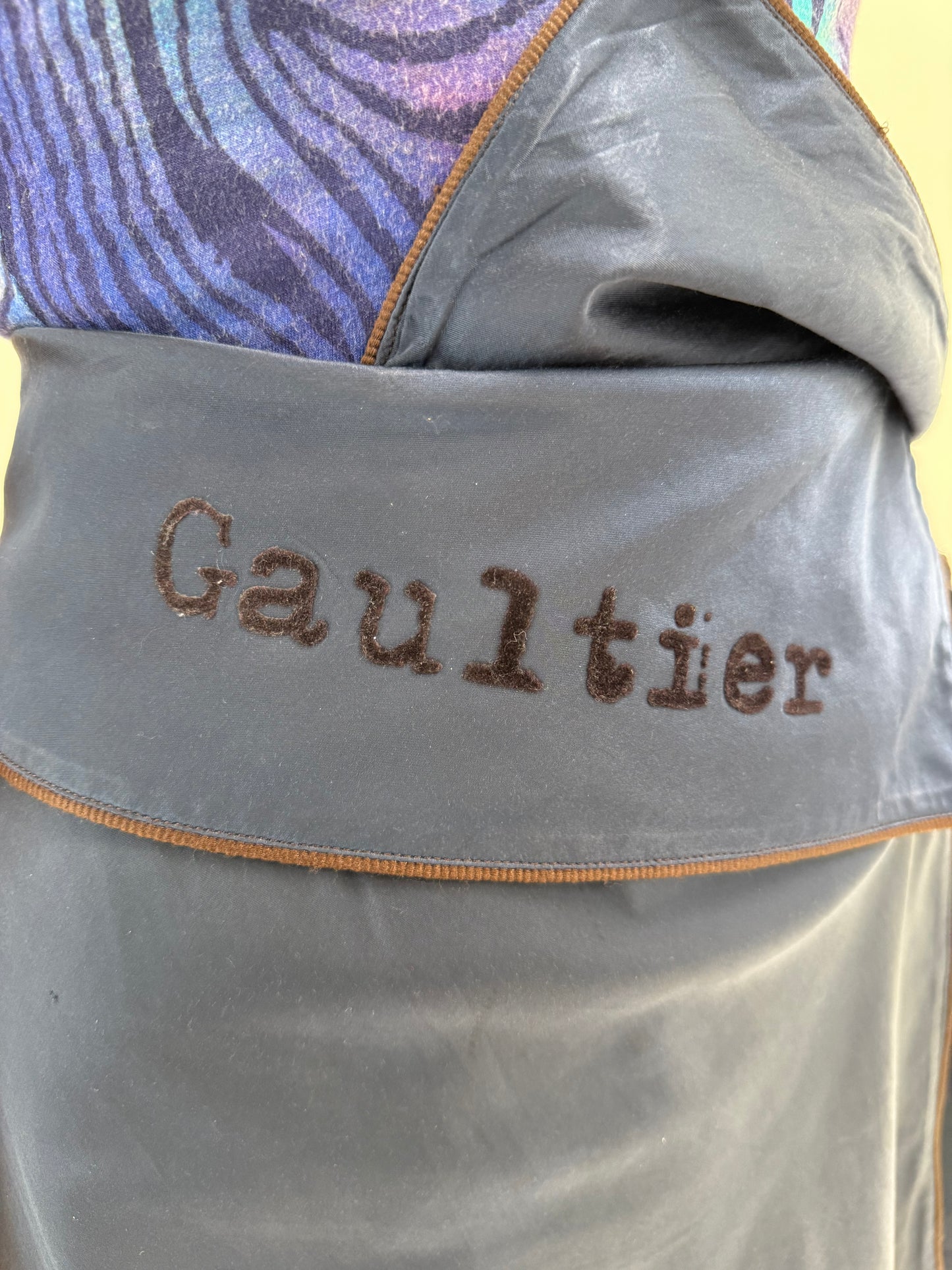 Fustă vintage de colecție Jean Paul Gaultier anii 2000 din satin tehnic cu obi belt