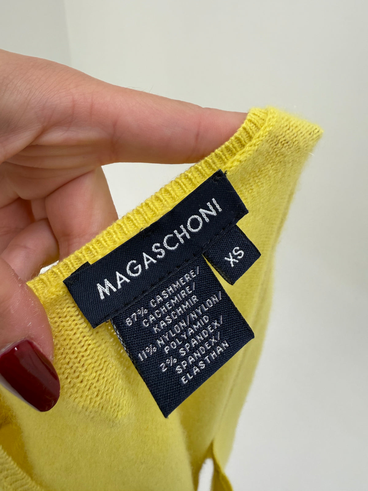 Pulover din cașmir în anchior lime yellow petite